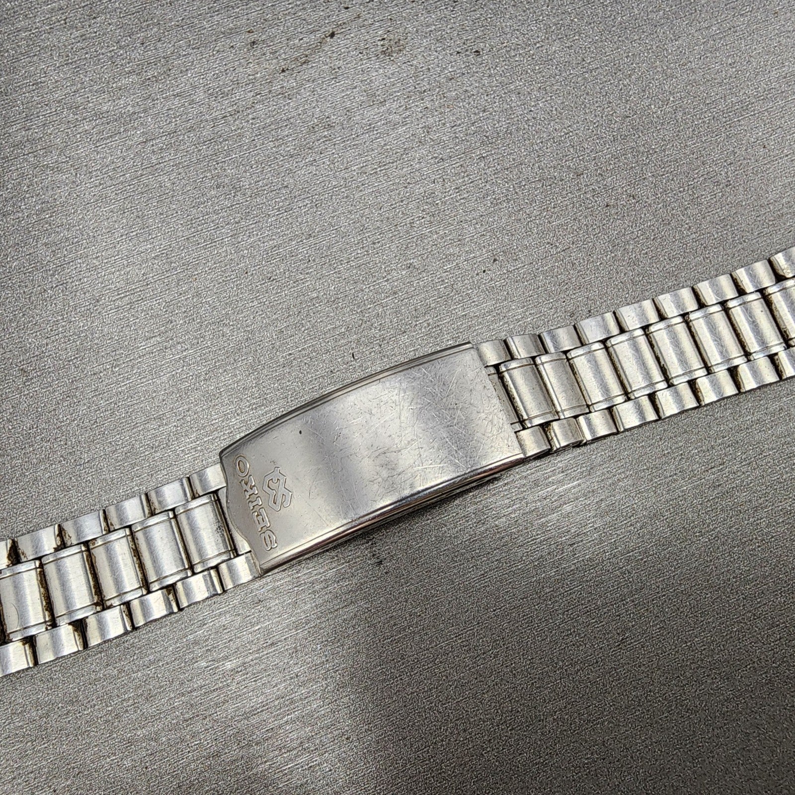Seiko SQ Watch Men 34mm Silver Dial Silver Tone Daydate 81238009 PARTS8