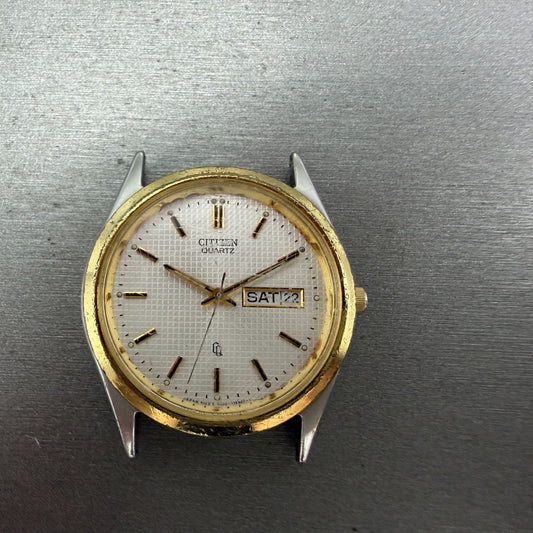 Citizen CQ Watch Men 36mm White Dial Two Tone Daydate Round 6100-S96397 PARTS0