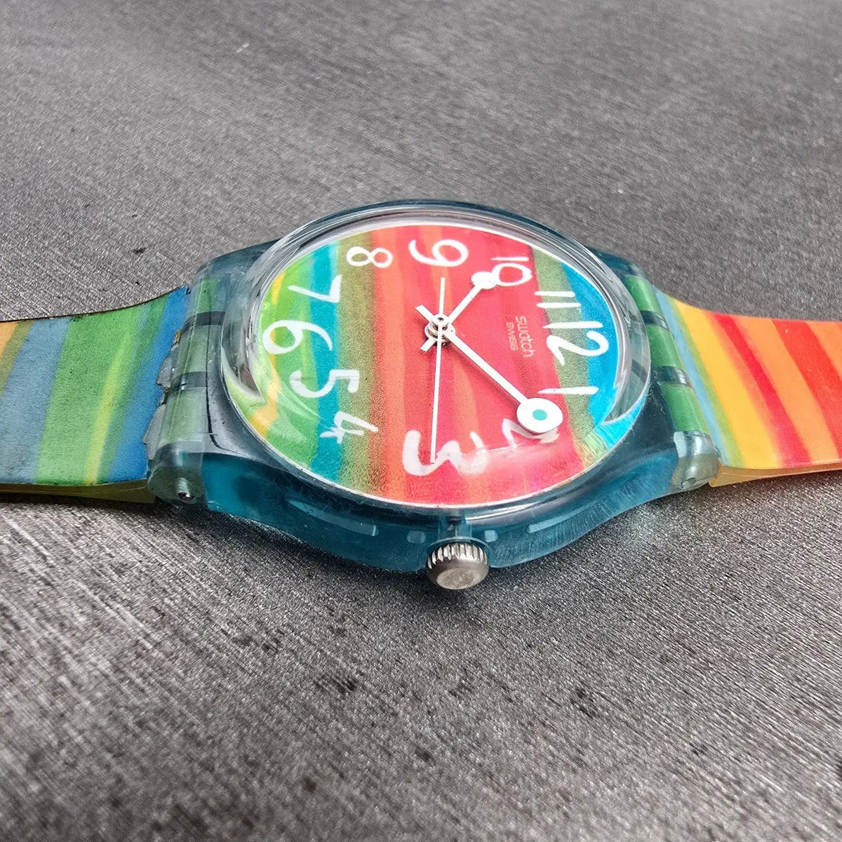 Swatch Color the Sky Watch Women 34mm Red Dial Blue Case Round GS124 New Battery6