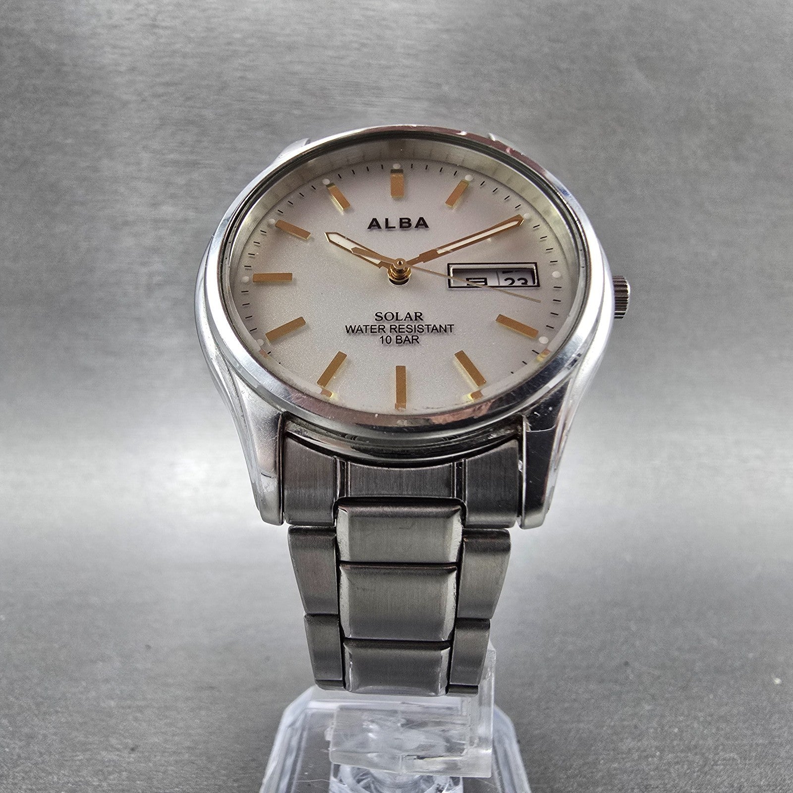 Seiko Alba Solar Watch Men 36mm Silver Dial Silver Tone Daydate V158-0AX0 Runs X5