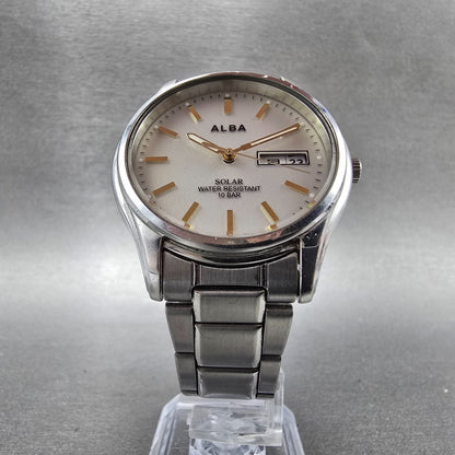 Seiko Alba Solar Watch Men 36mm Silver Dial Silver Tone Daydate V158-0AX0 Runs X5