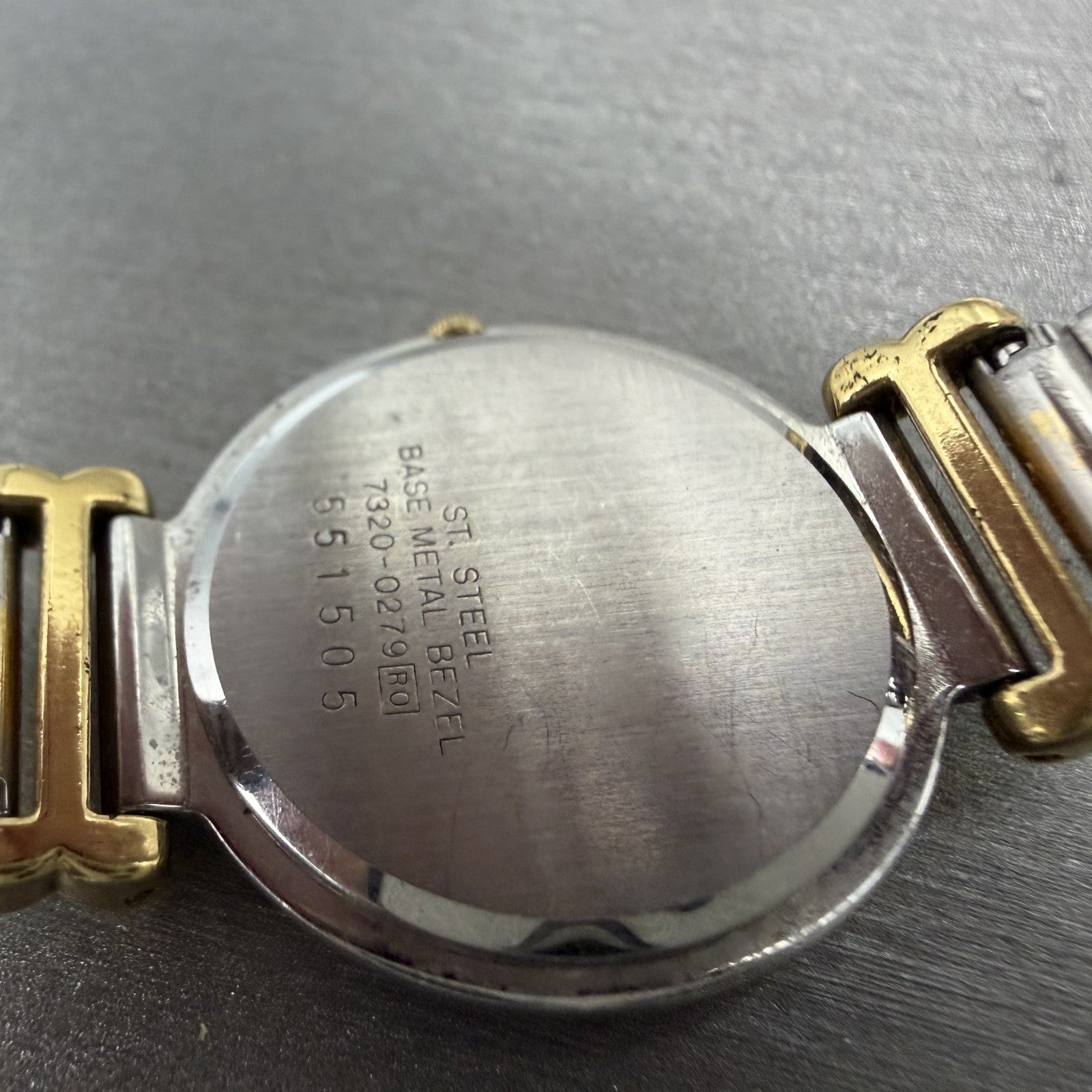 Seiko Watch Women 26mm White Dial two Tone Round 7320-0279 New Battery9