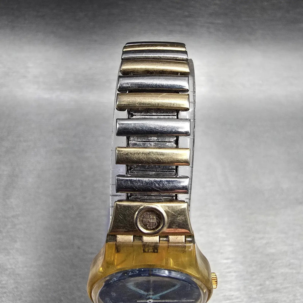 Swatch Tournevis Watch Women 25mm Blue Dial Yellow Case Round LK145 New Battery4