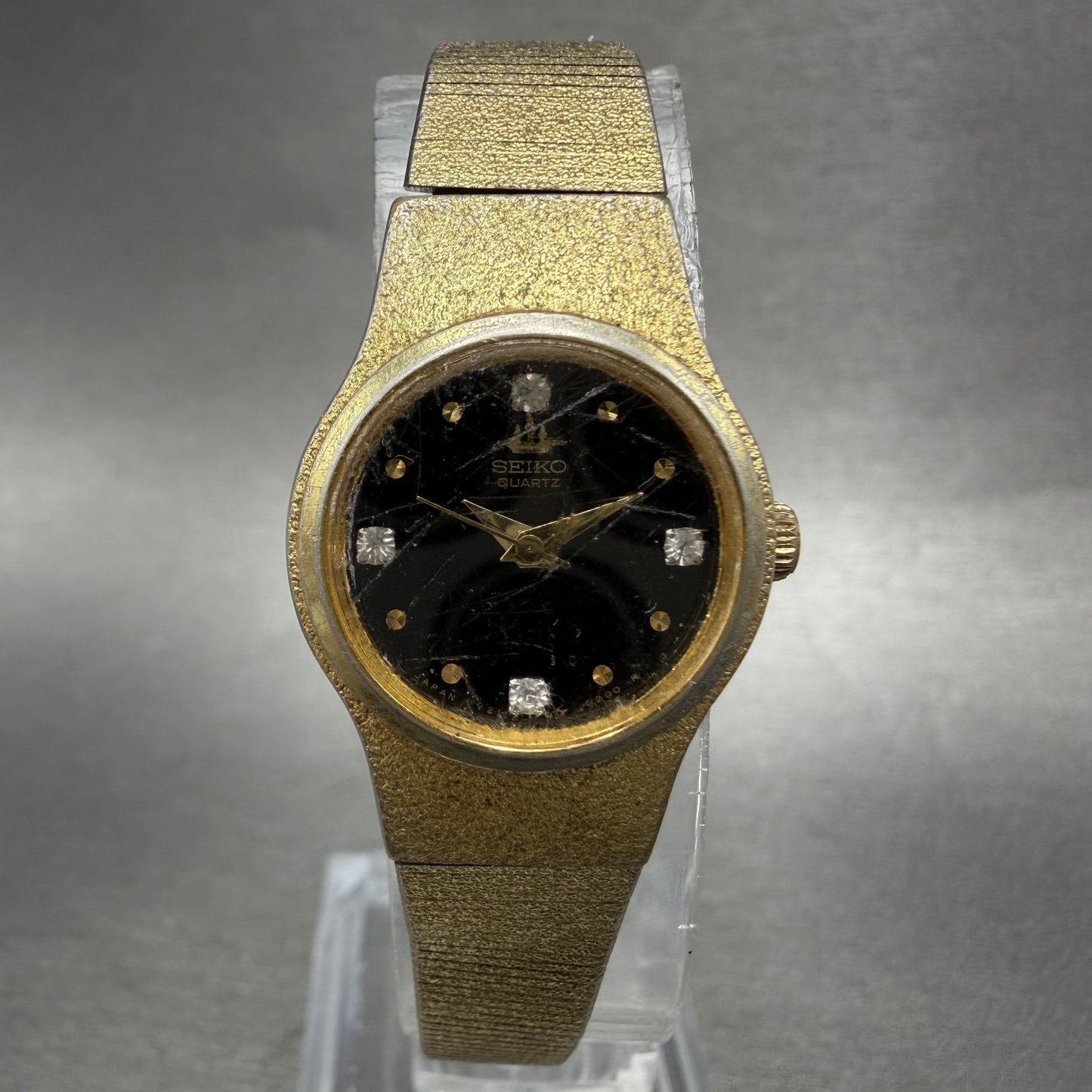 Seiko Watch Women 20mm Black Dial Gold Tone Round 8Y21-0020 New Battery0