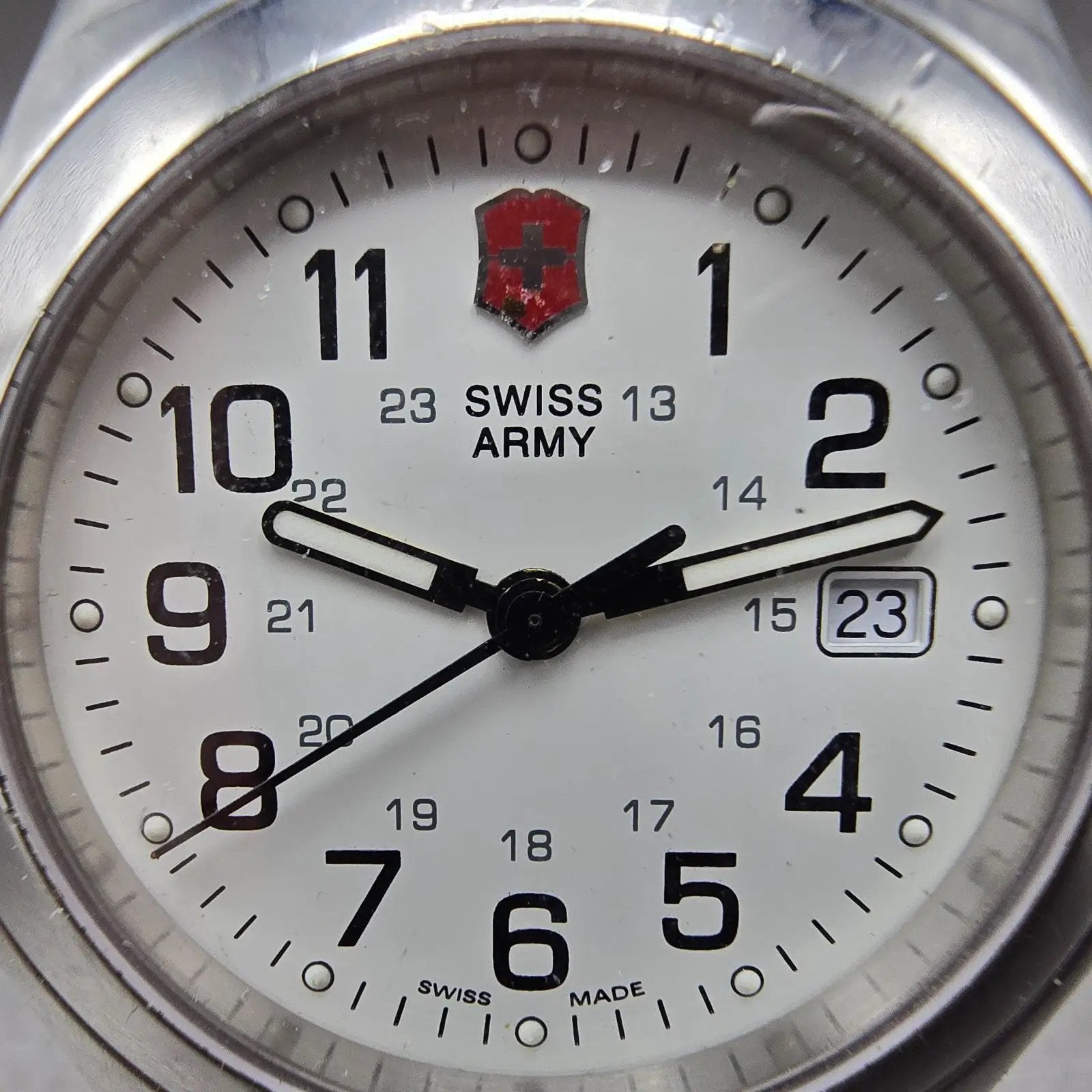 Victorinox Swiss Army Heritage Watch Men 40mm White Dial Steel Date New Battery1