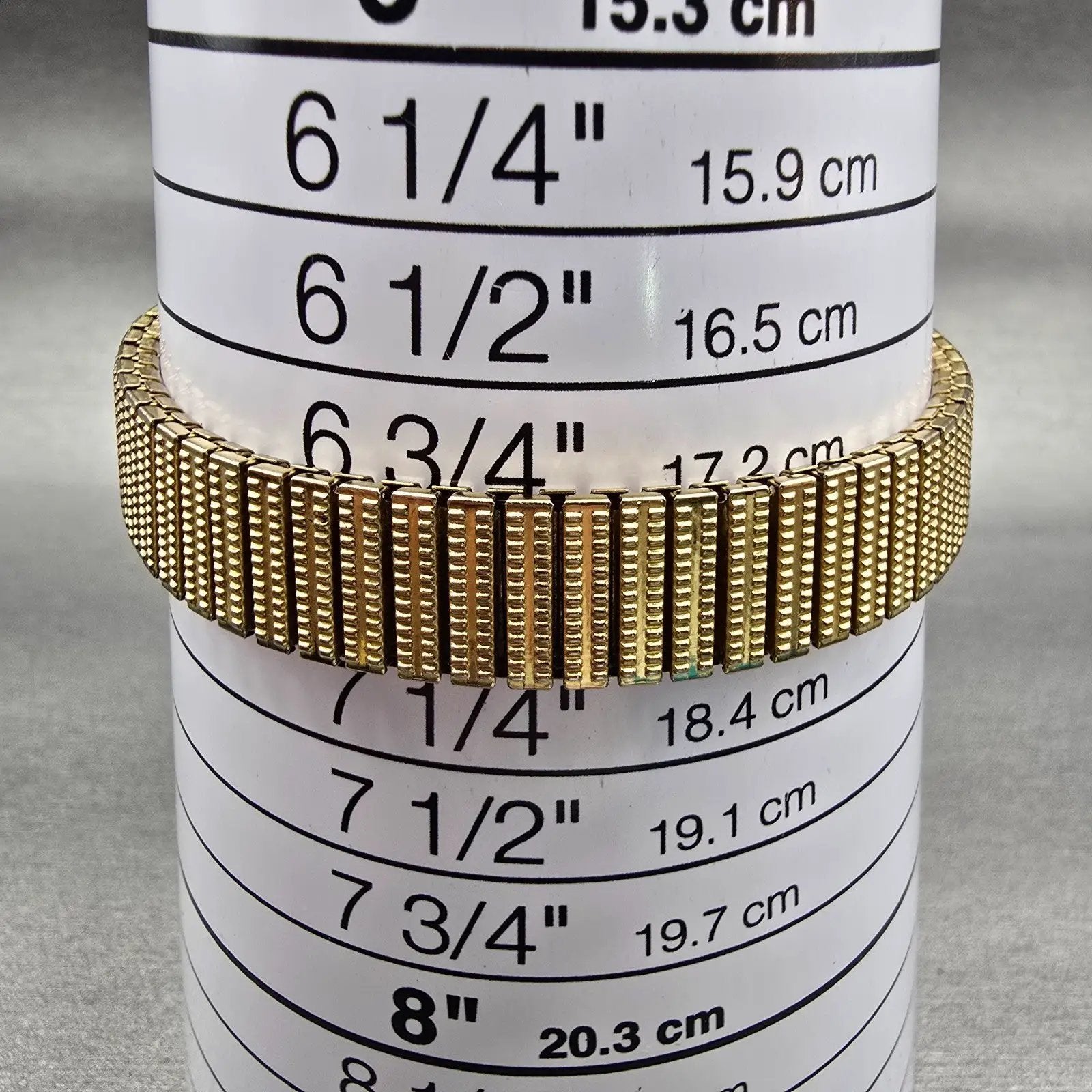 Bulova Watch Women 25mm White Dial Gold Tone Date Round 97M14 New Battery9
