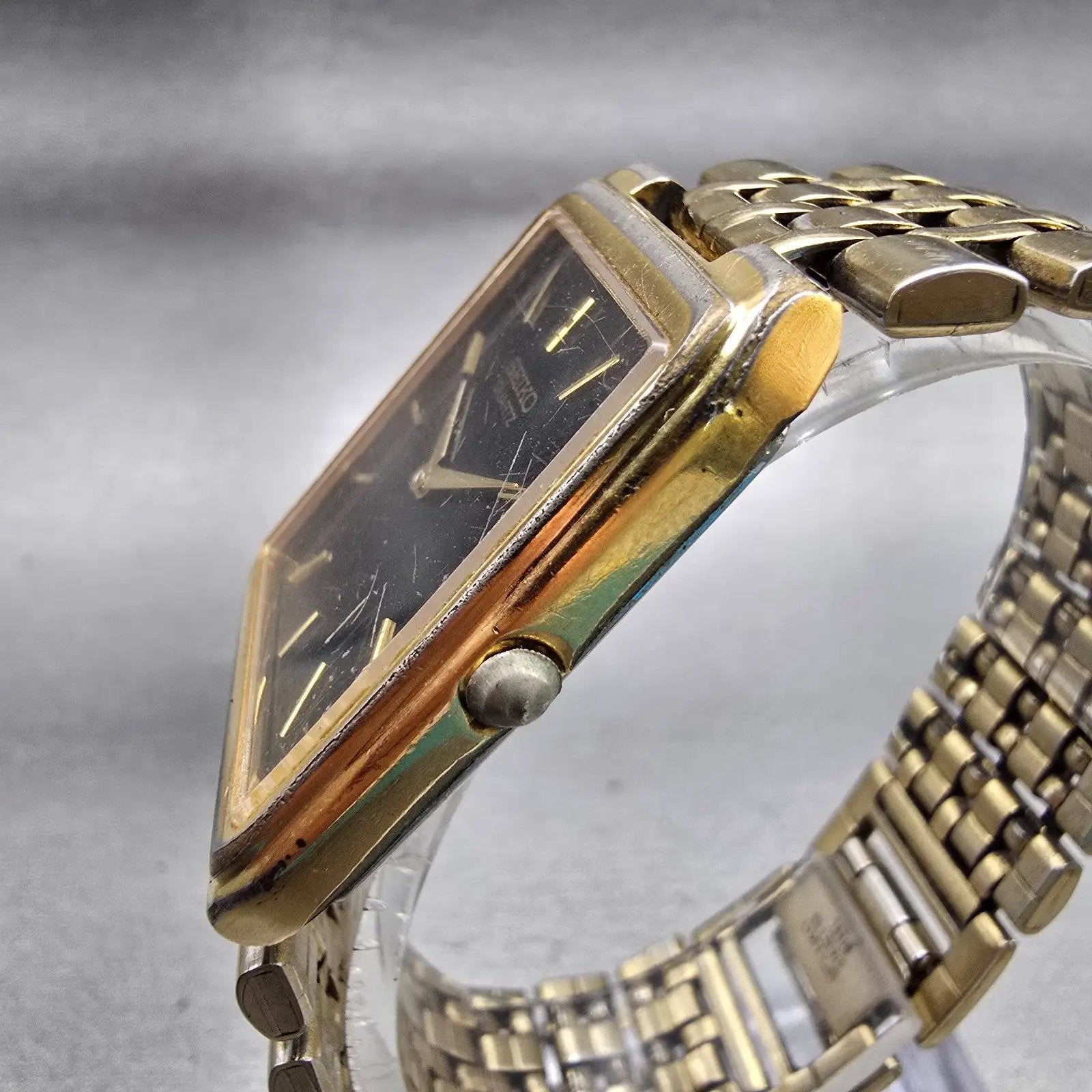 Seiko Tank Watch Men 27mm Black Dial Gold Tone Date Rectangle 7N29-5B29 New Batt2