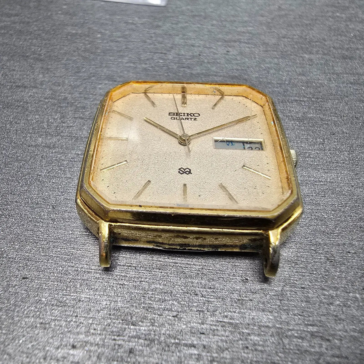 Seiko SQ Watch Men 30mm Champagne Dial Gold Daydate 7123-5200 Vintage JP PARTS7