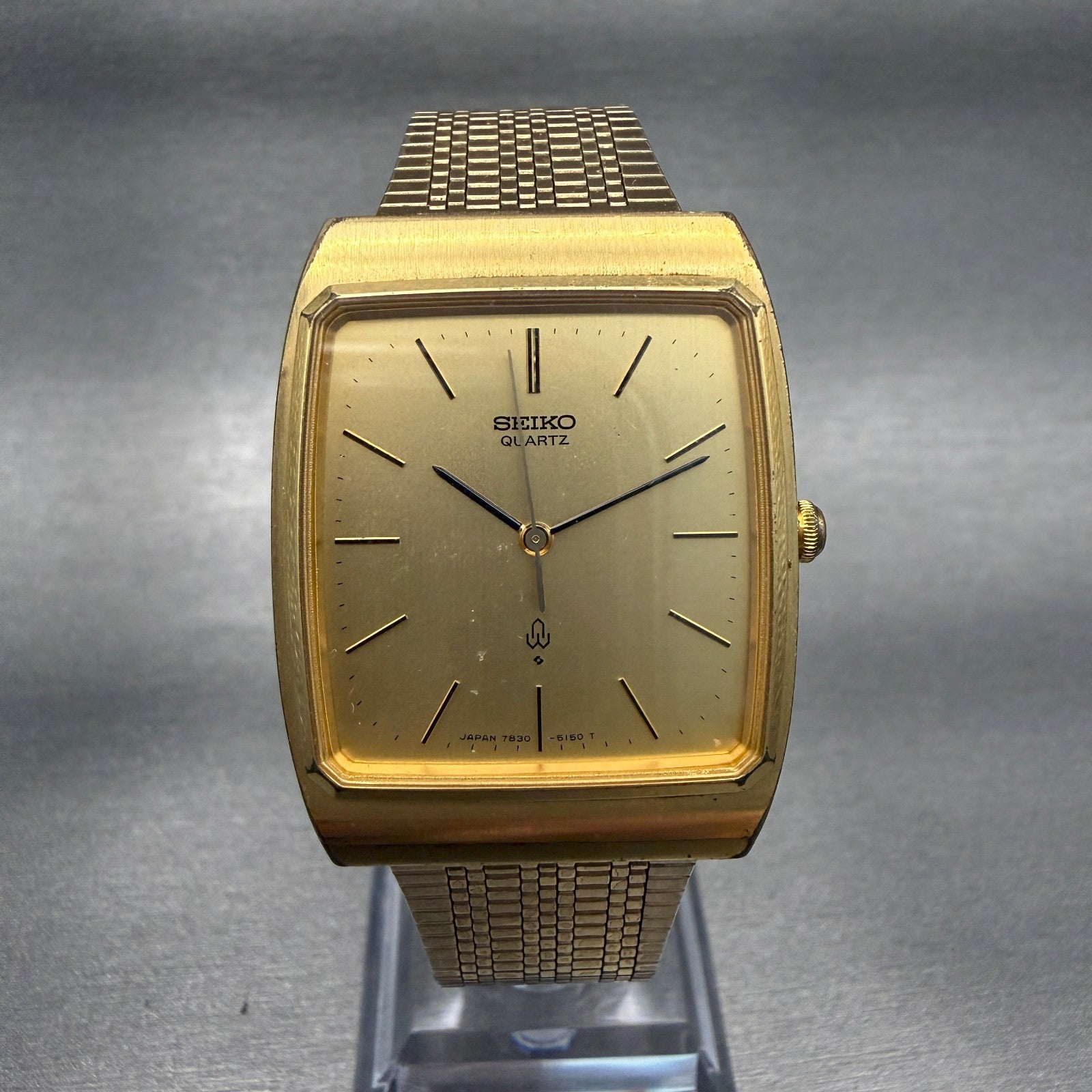 Seiko Tank Watch Men 29mm Gold Dial Gold Tone Rectangle 7830-5150 New Battery0