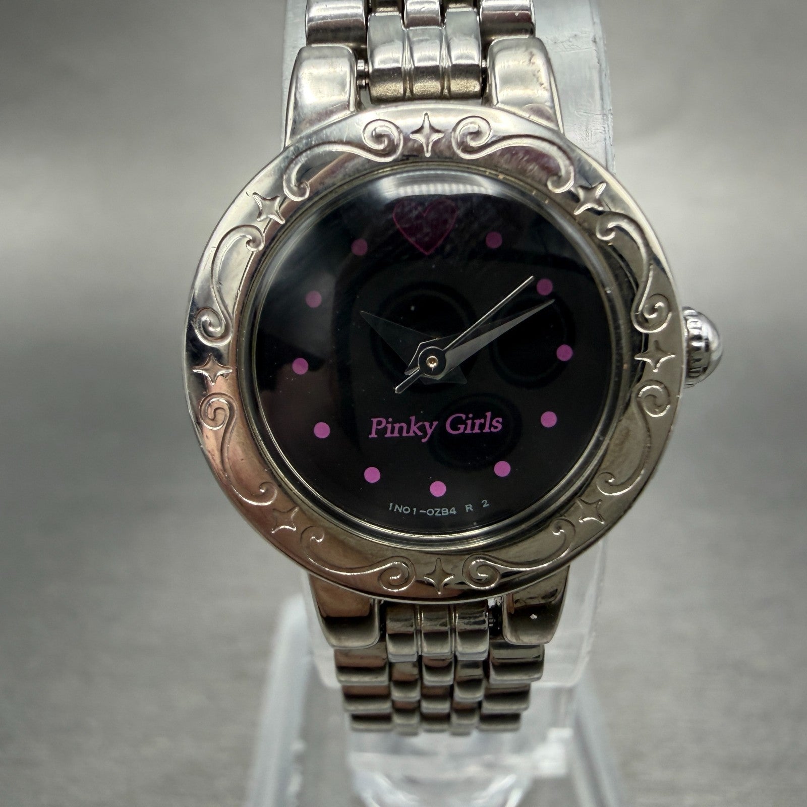 Seiko Pinky Girls Watch Women 20mm Black Dial Silver Tone Round 1N01-0NG0 Newbat0