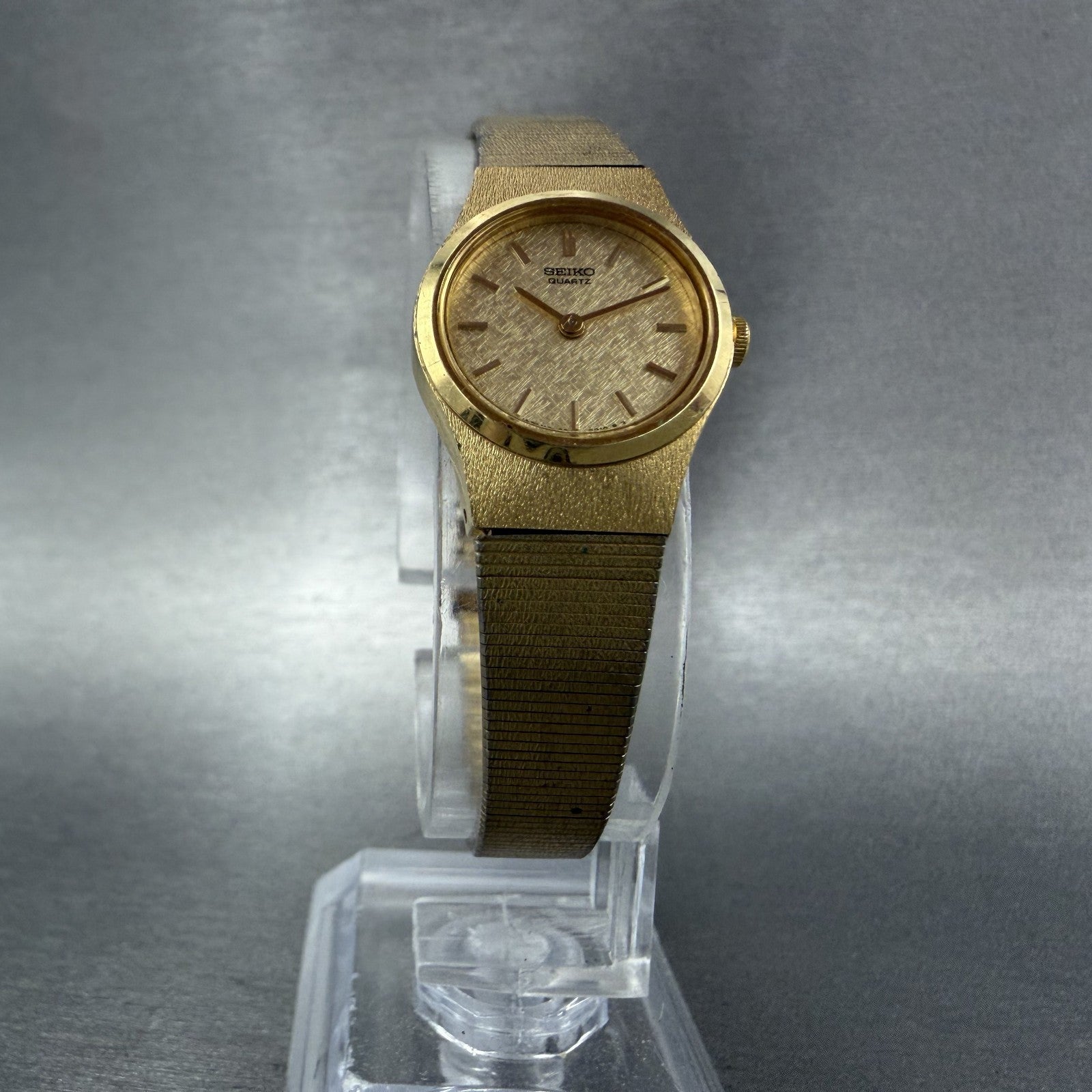 Seiko Watch Women 18mm Champagne Dial Gold Tone Round 4n00-0669 New Battery ABC5