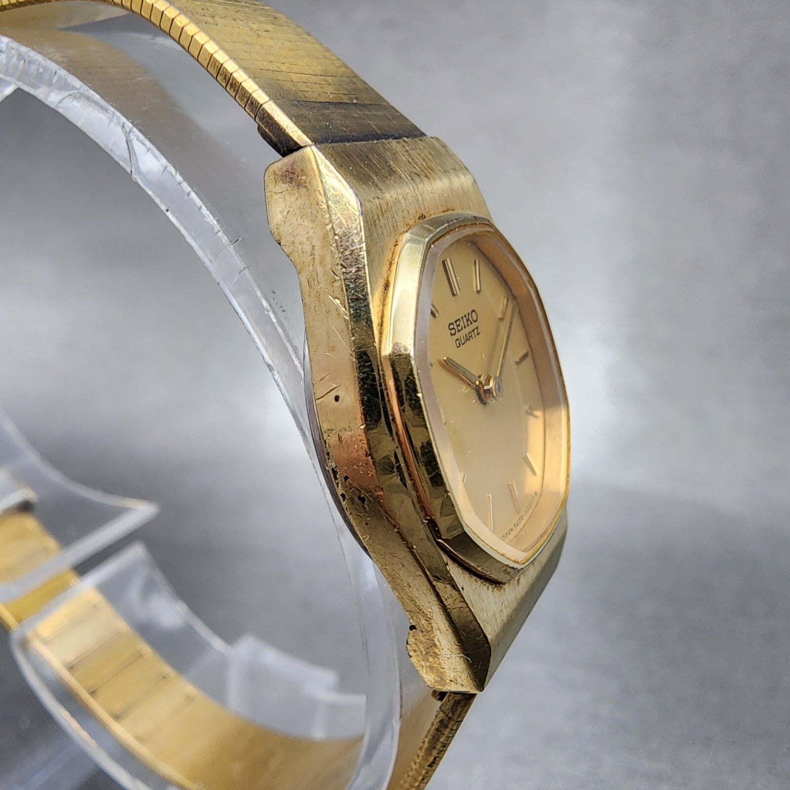 Seiko Watch Women 19mm Gold Dial Gold Tone Round 54205099 New Battery3