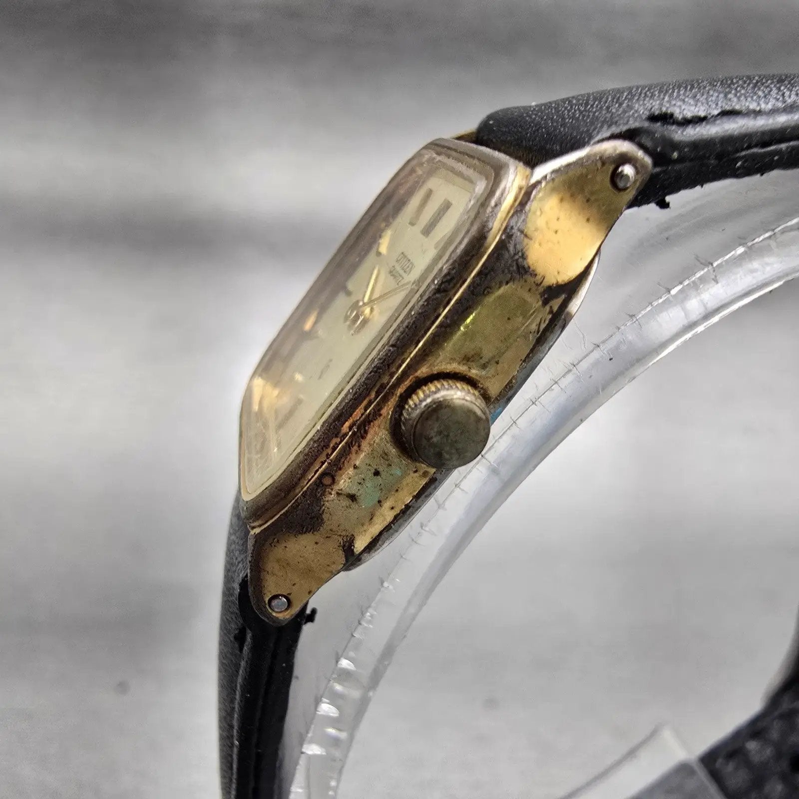 Citizen CQ Watch Women 20mm Gold Dial Gold Tone Rectangle 3220-320697 New Batt2