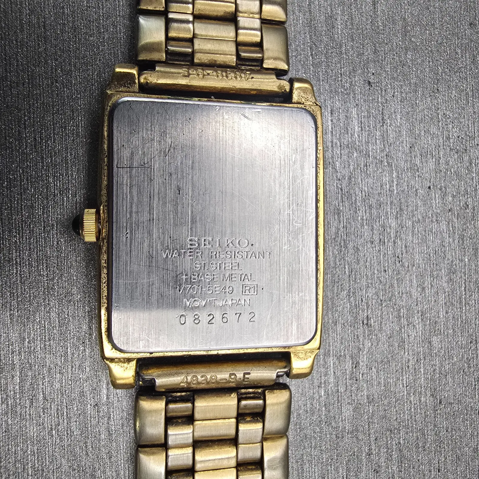 Seiko Watch Men 26mm Black Dial Gold Tone Rectangle V701-5E49 New Battery VTG10