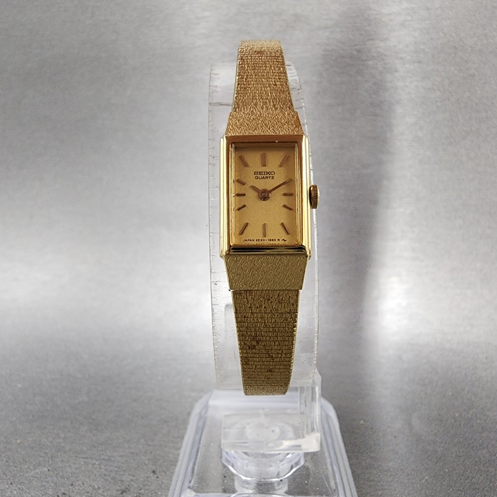 Seiko Tank Watch Women 12mm Champagne Dial Gold Tone 2e206479 New Battery6