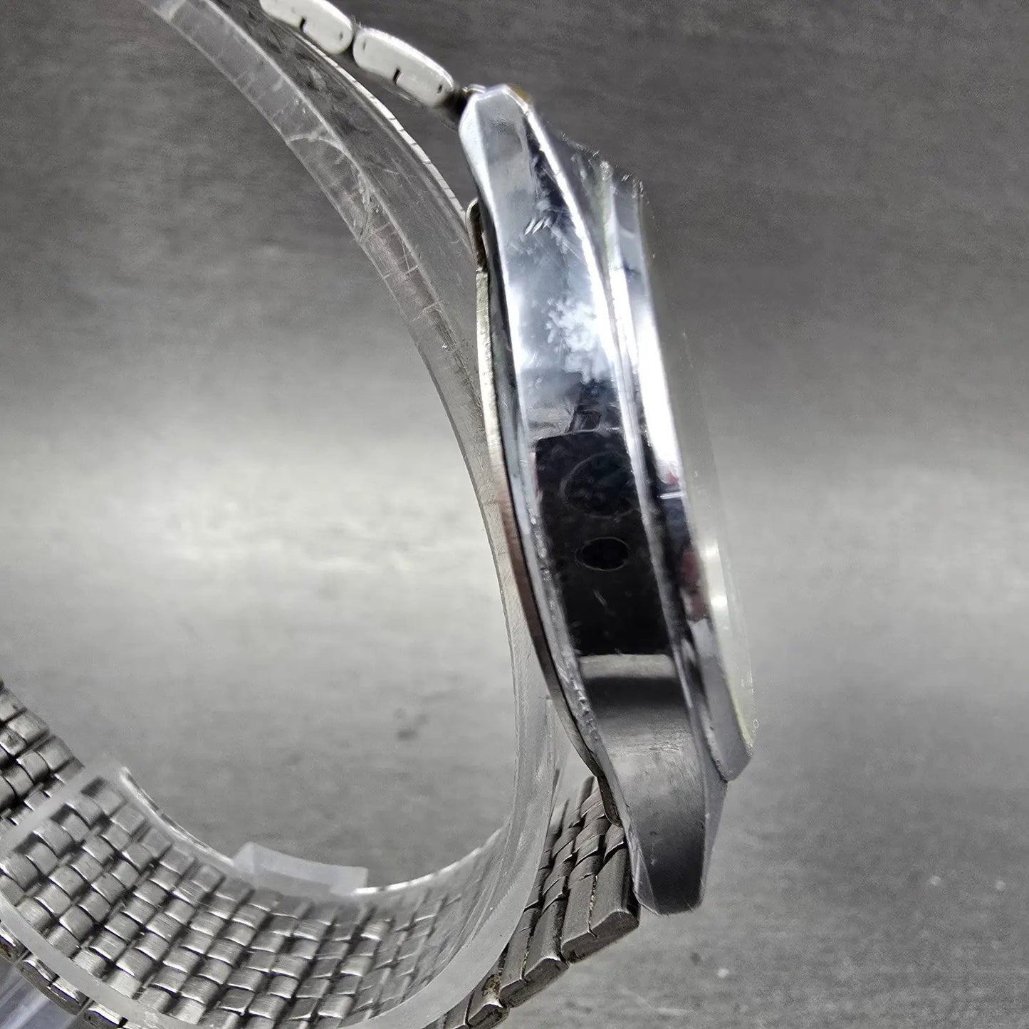 Casio MQ-514 Watch Men 33mm Silver Dial Silver Tone Round Daydate New Battery ZA3