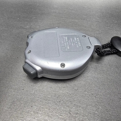 Seiko Stopwatch S057-4000 Digital Silver Timer 100 Lap Round New Battery11