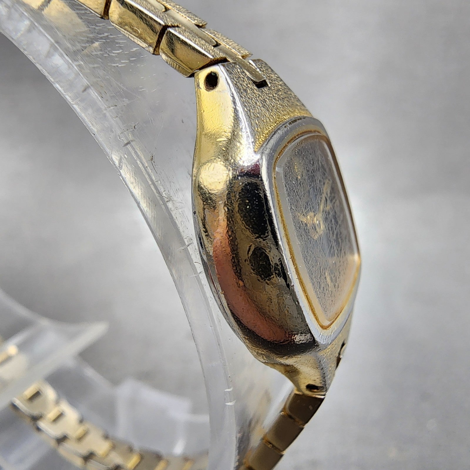 Citizen CQ Watch Women 17mm Black Dial Gold Tone Square 5920S49780 New Battery3