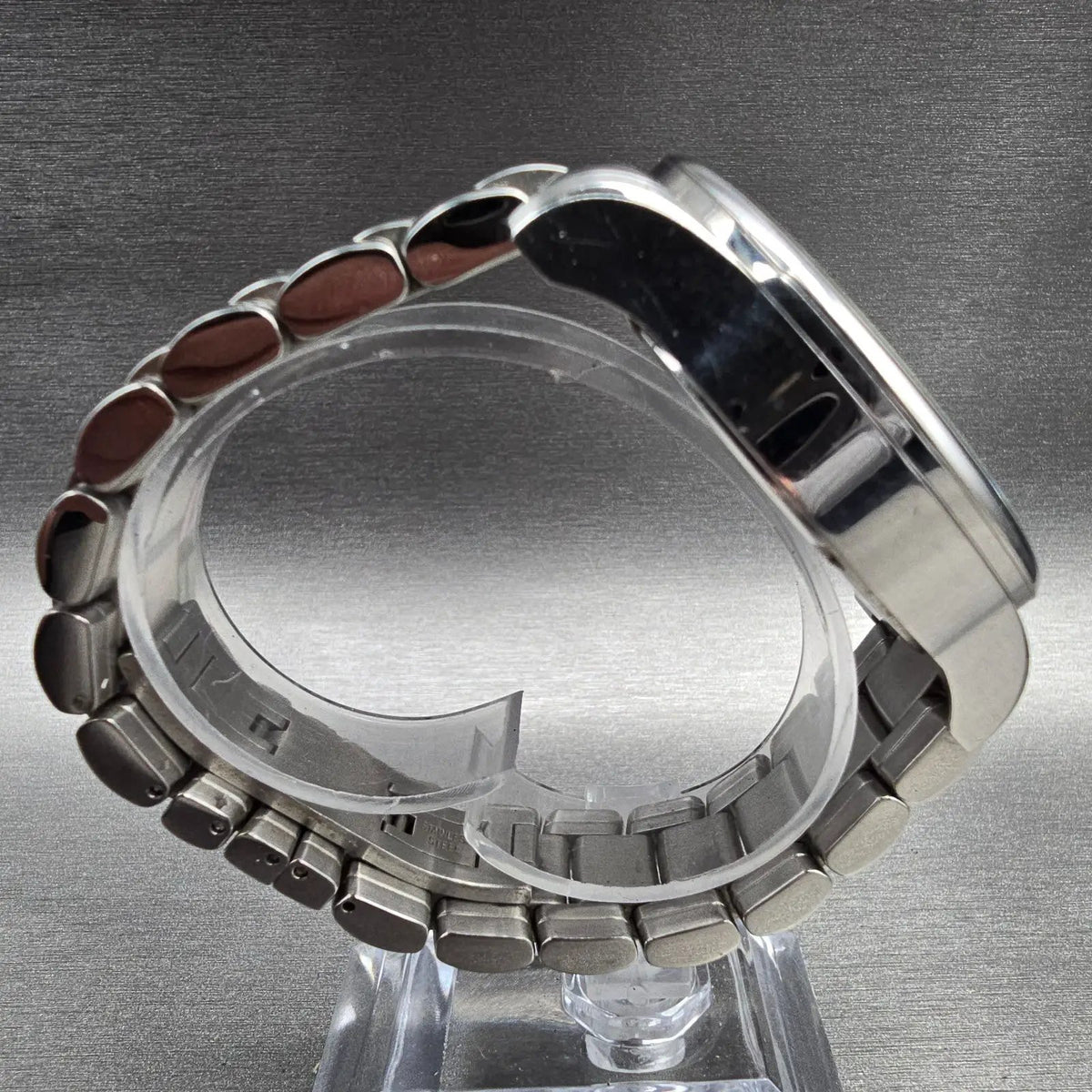 Bulova Adventurer Watch Men 45mm Black Dial Silver Date Round 96B134 New Battery8