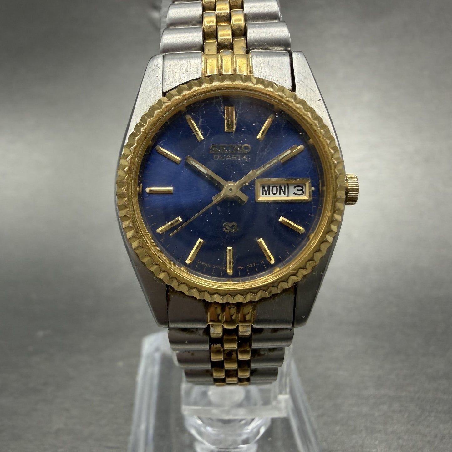 Seiko SQ Watch Women 24mm Blue Dial Two Tone Daydate Round New Battery ABACDABA0