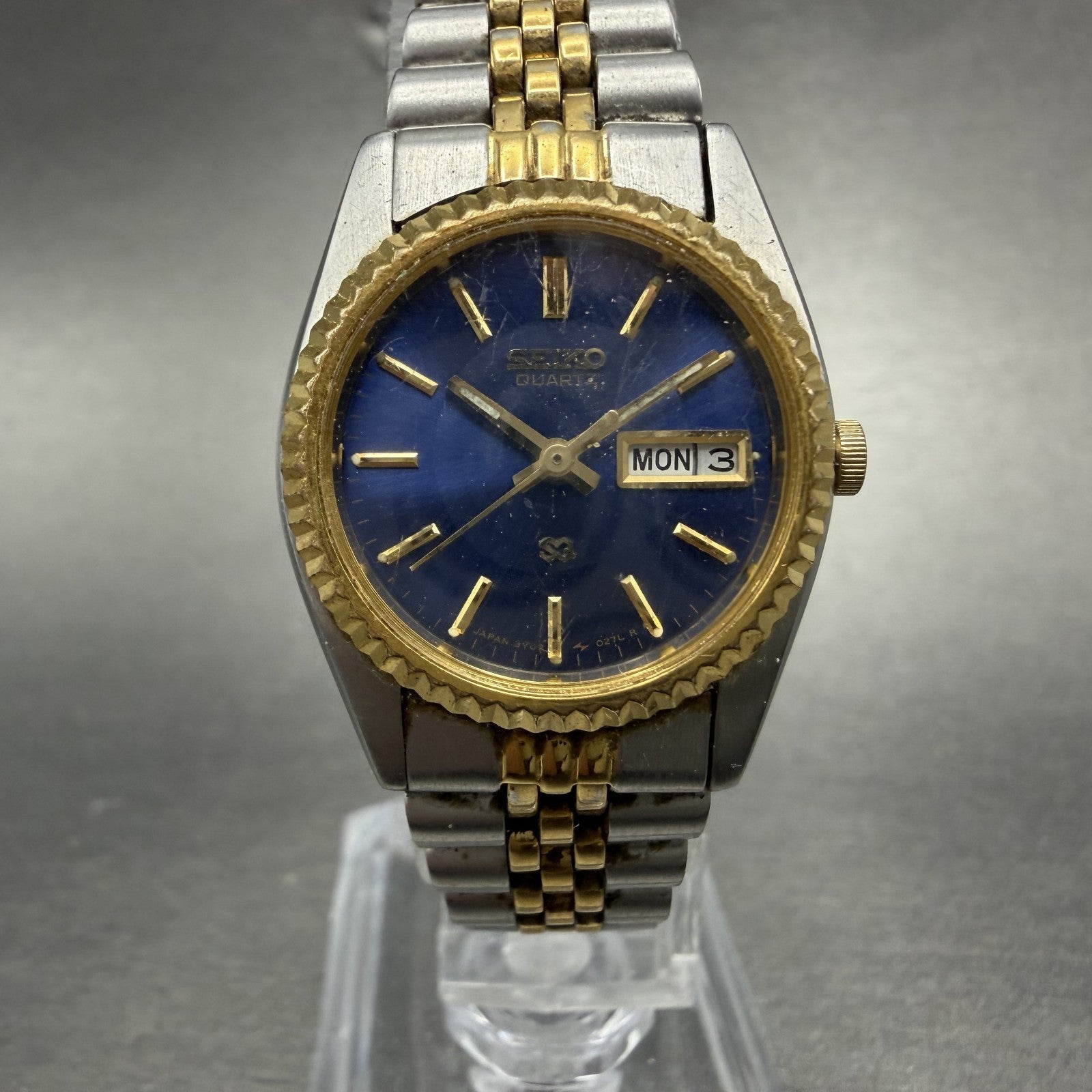 Seiko SQ Watch Women 24mm Blue Dial Two Tone Daydate Round New Battery ABACDABA0