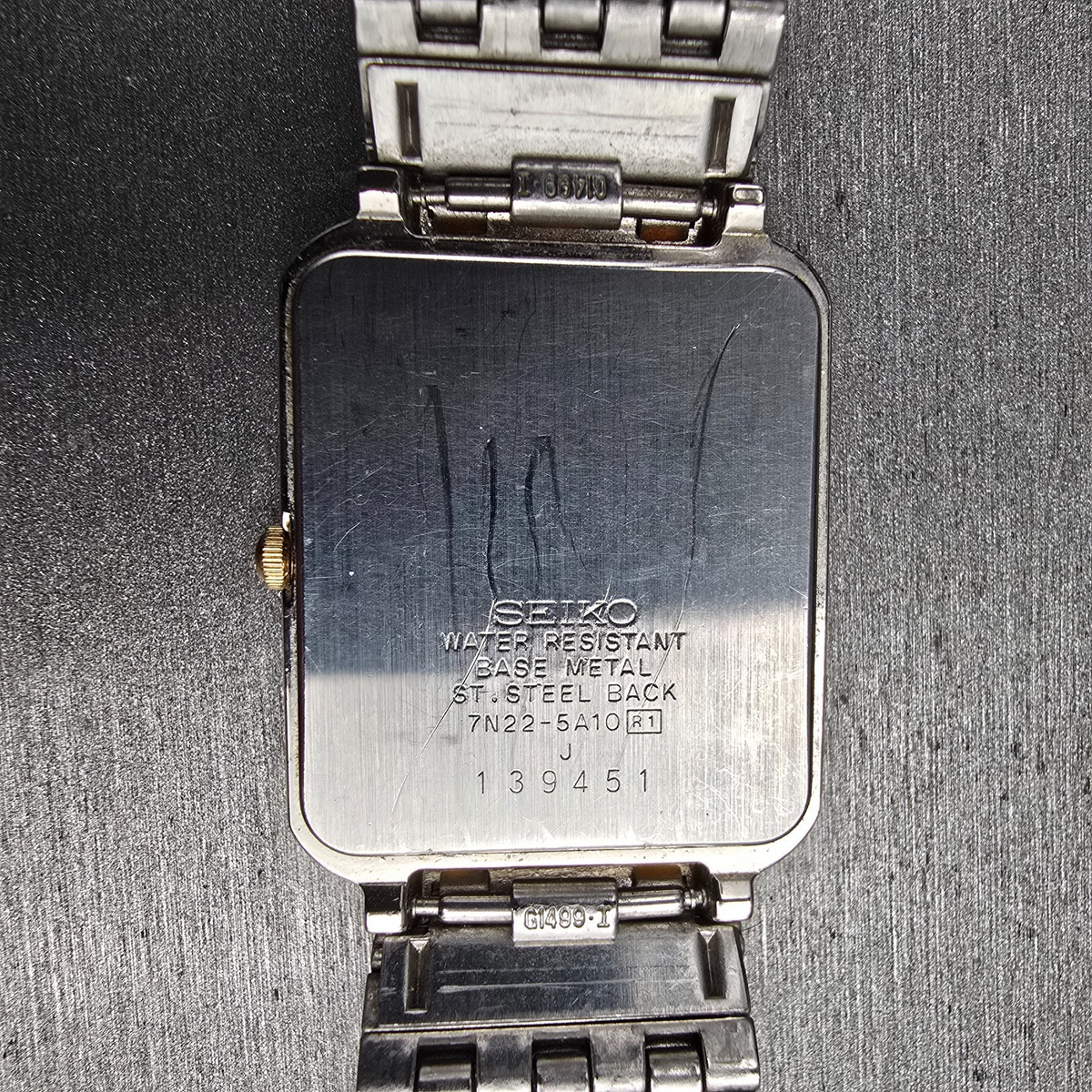 Seiko Tank Watch Men 26mm White Dial Two Tone Date Rectangle 7N22-5A10 New Batt10