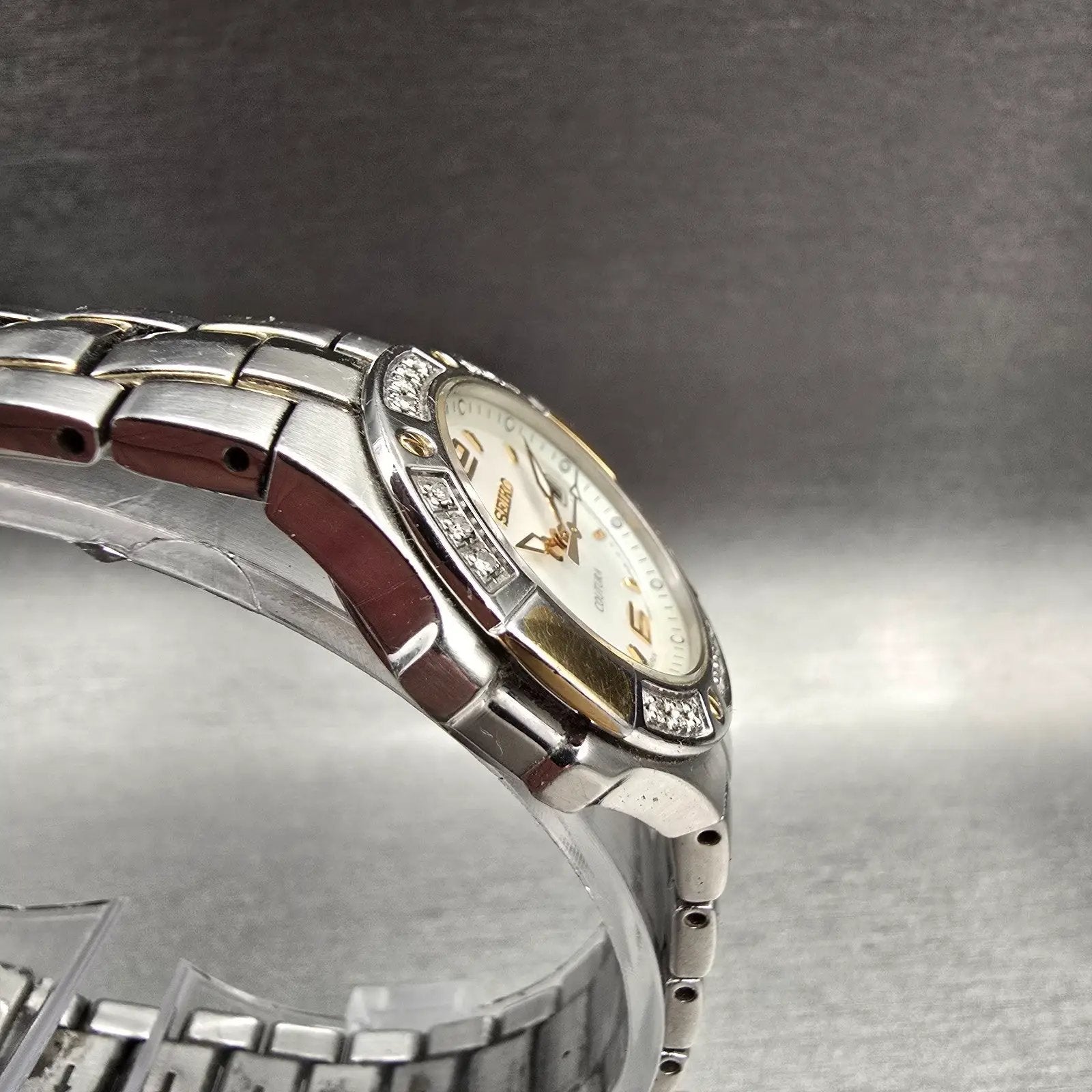 Seiko Coutura Watch Women 26mm MOP Dial Two Tone Date Diamond 7N82-0CG0 New Batt3