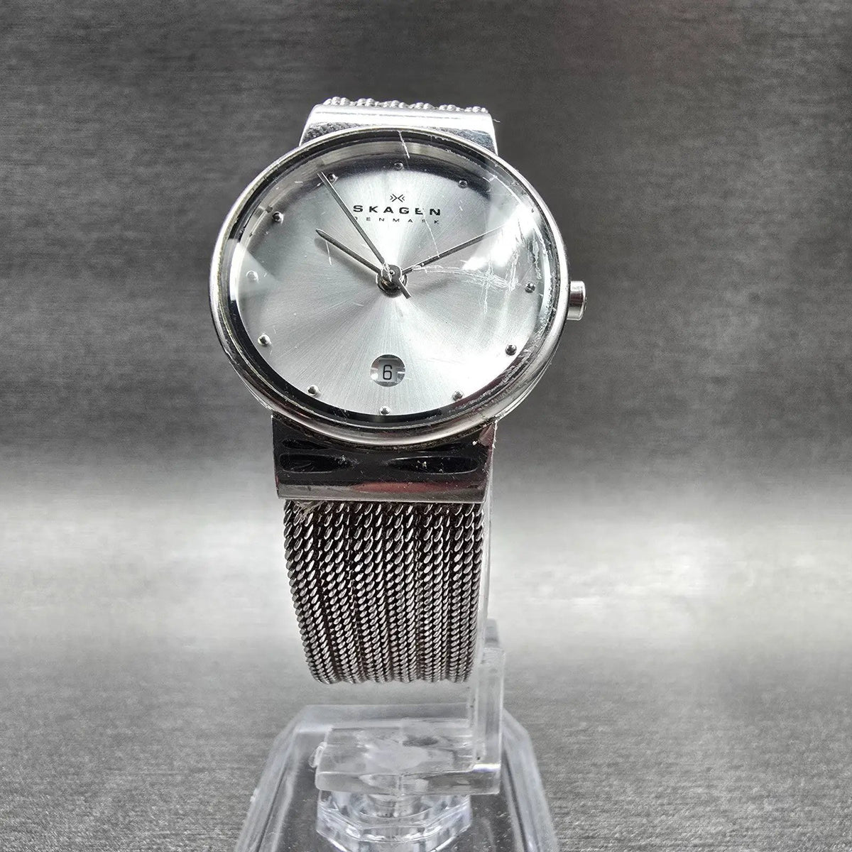 Skagen Watch Women 26mm Silver Dial Silver Tone Date Round 355SSS1 New Battery J5