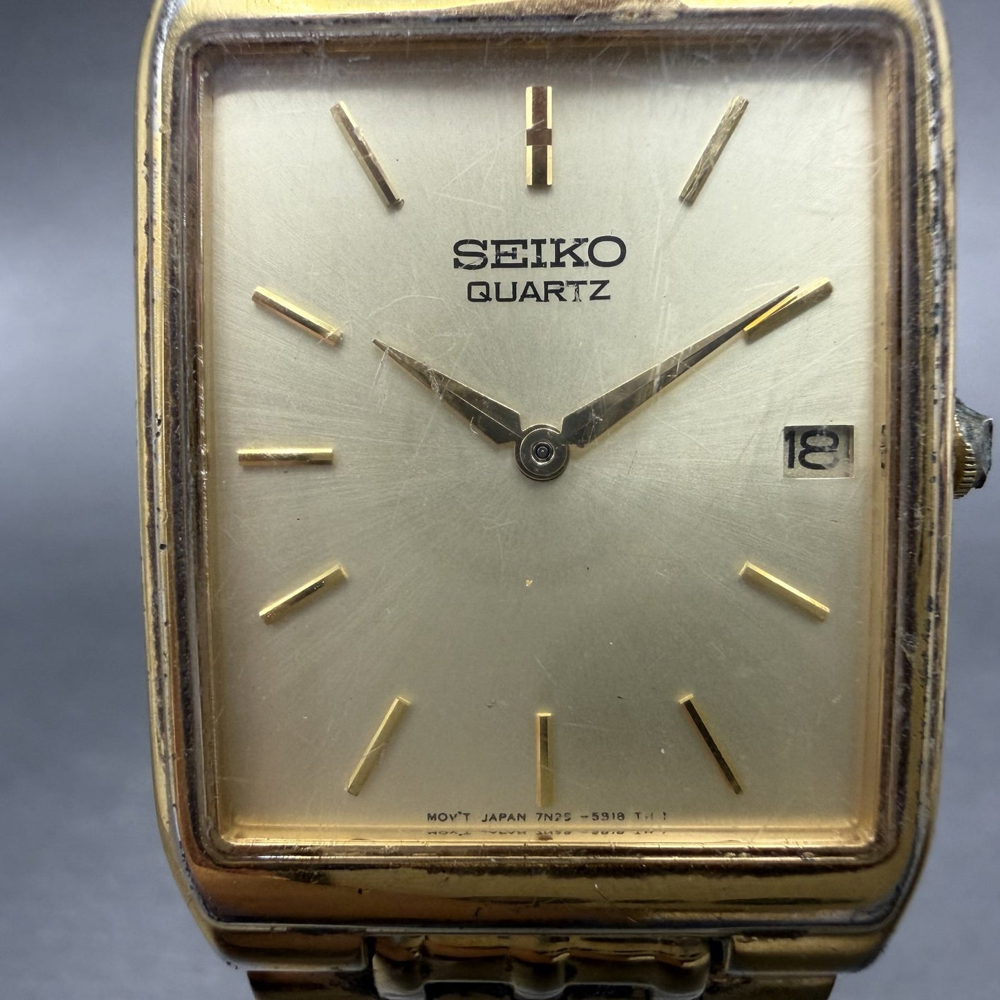 Seiko Tank Watch Men 27mm Champagne Dial Gold Tone Date 7n29-5b29 New Battery1