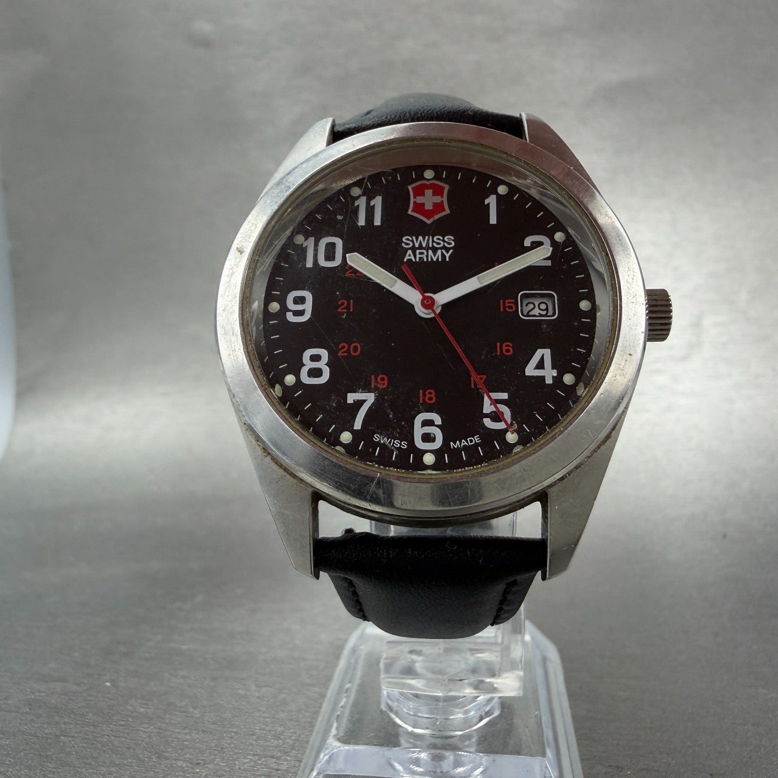 Victorinox Swiss Army Field Watch Men 40mm Black Dial Steel Date Round New battA5