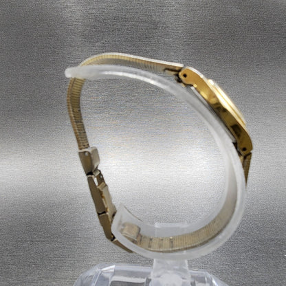 Citizen CQ Watch Women 17mm Silver Dial Gold Tone Rectangle 3220-322622 New Batt