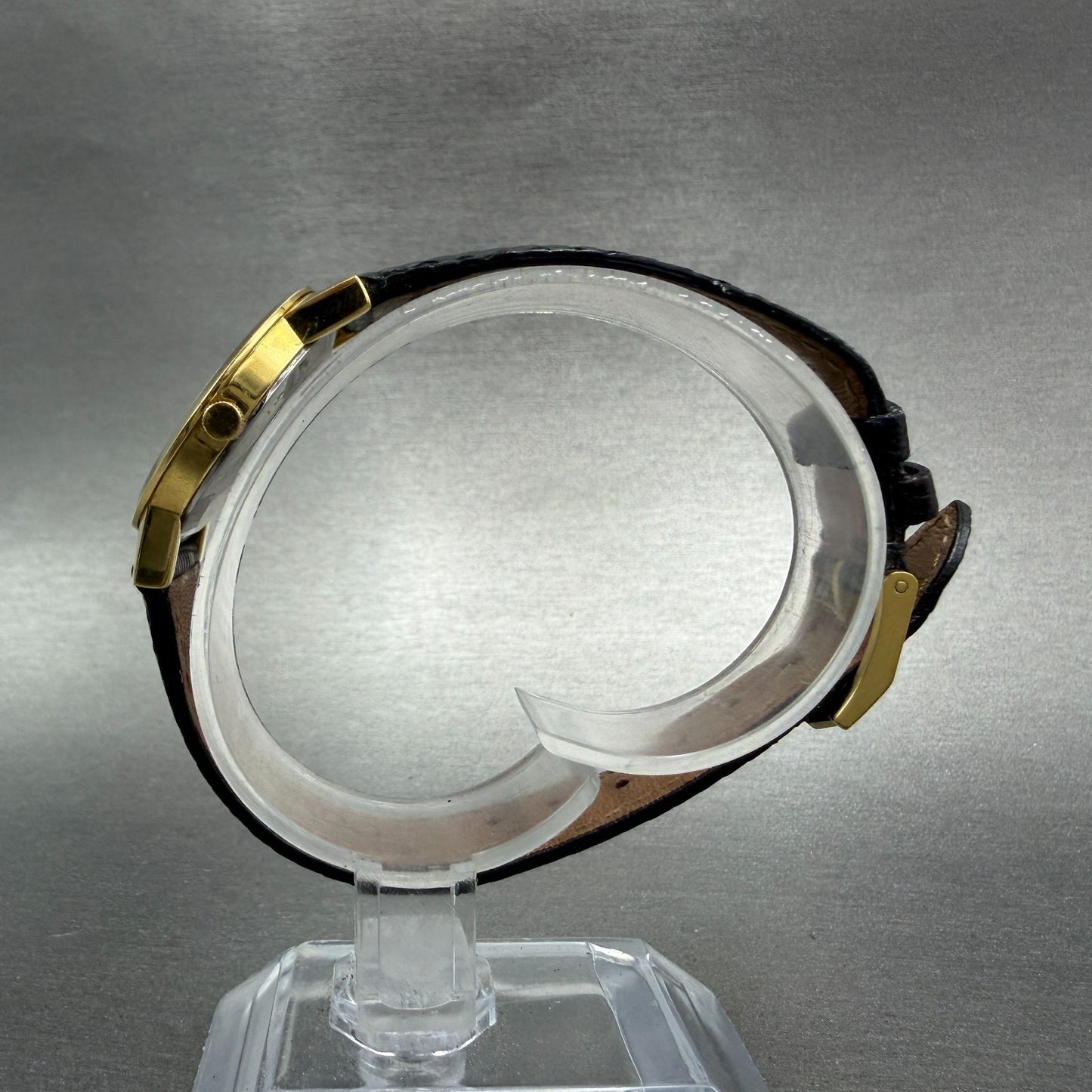 Movado Museum Watch Women 26mm Black Dial Gold Tone Round 88 A1 1837 New Battery6