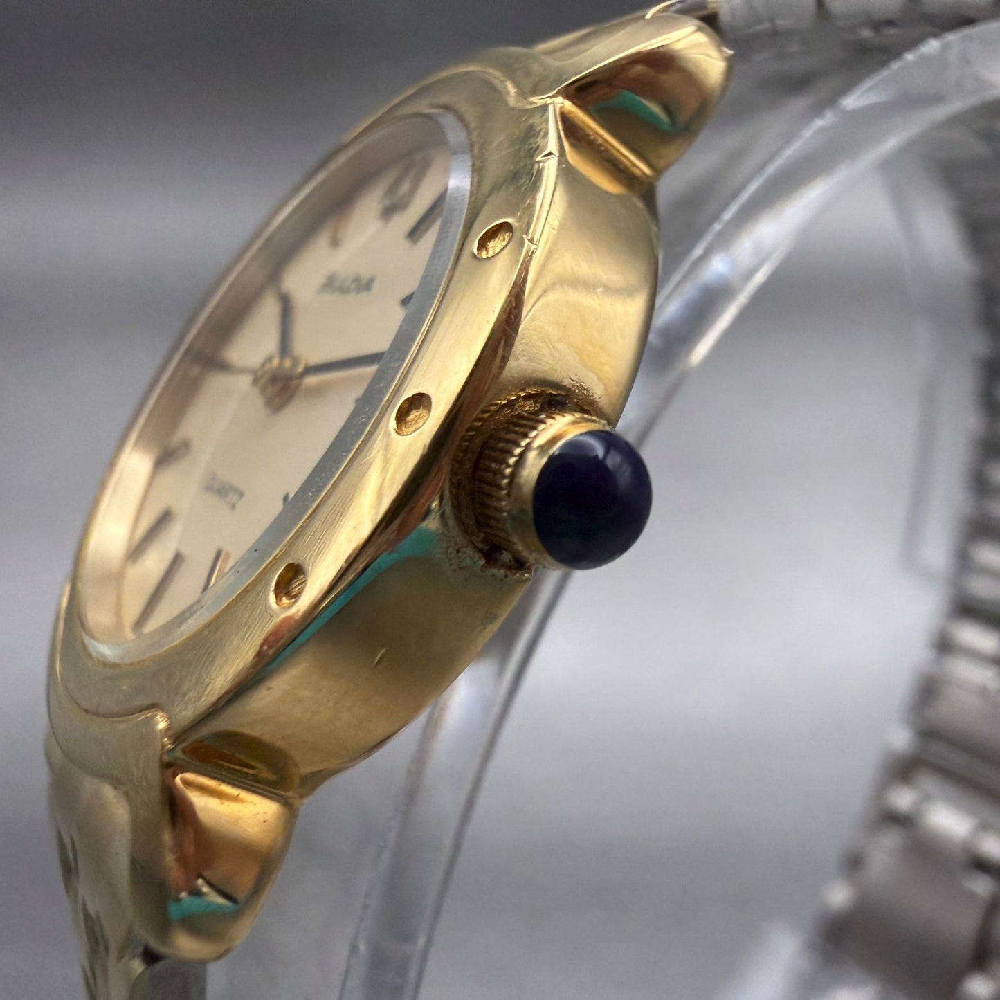 Bulova Watch Women 24mm Champagne Dial Gold Tone Round New Battery VTG2