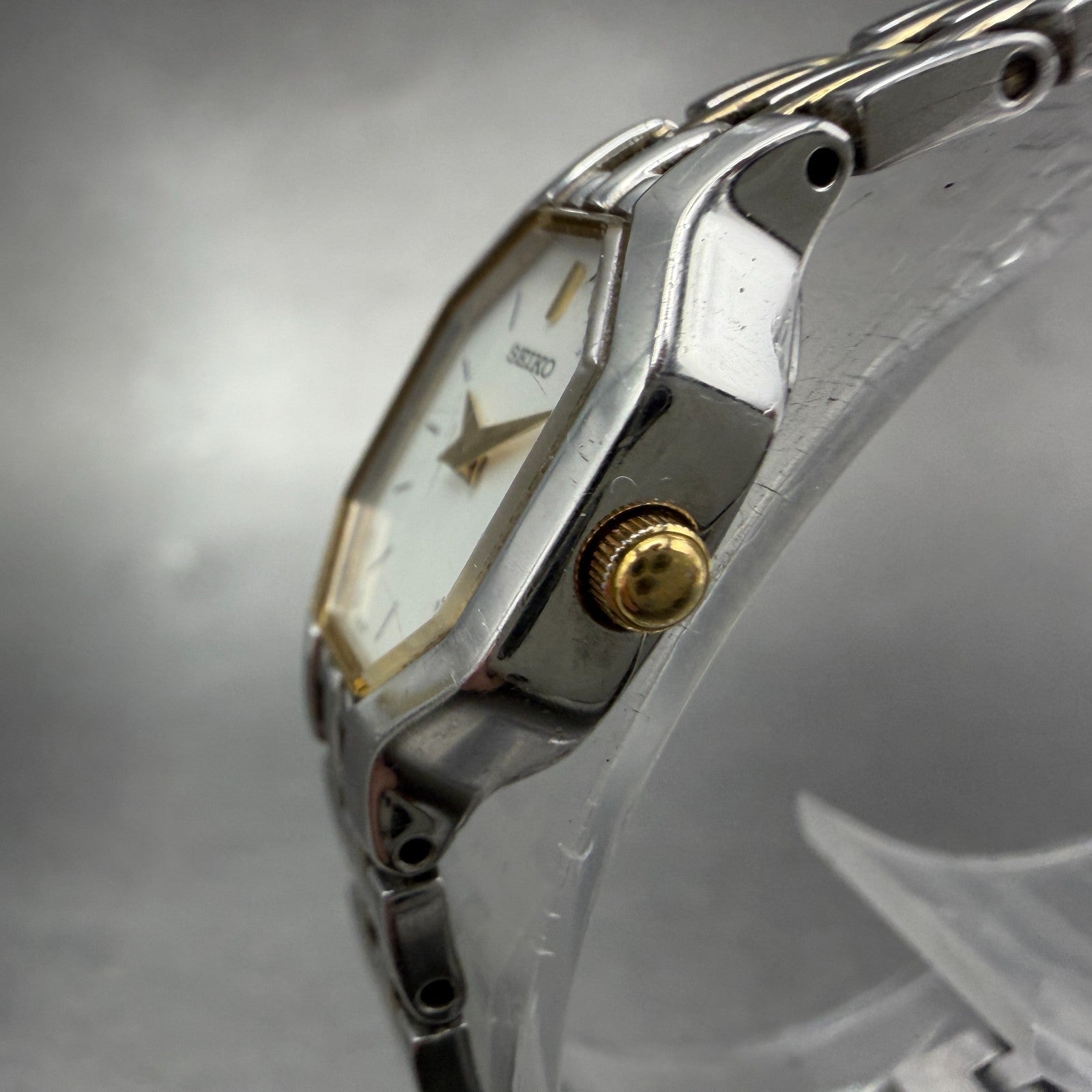 Seiko Watch Women 16mm White Dial Two Tone Octagon 1N00-0GV0 New Battery Vintage2
