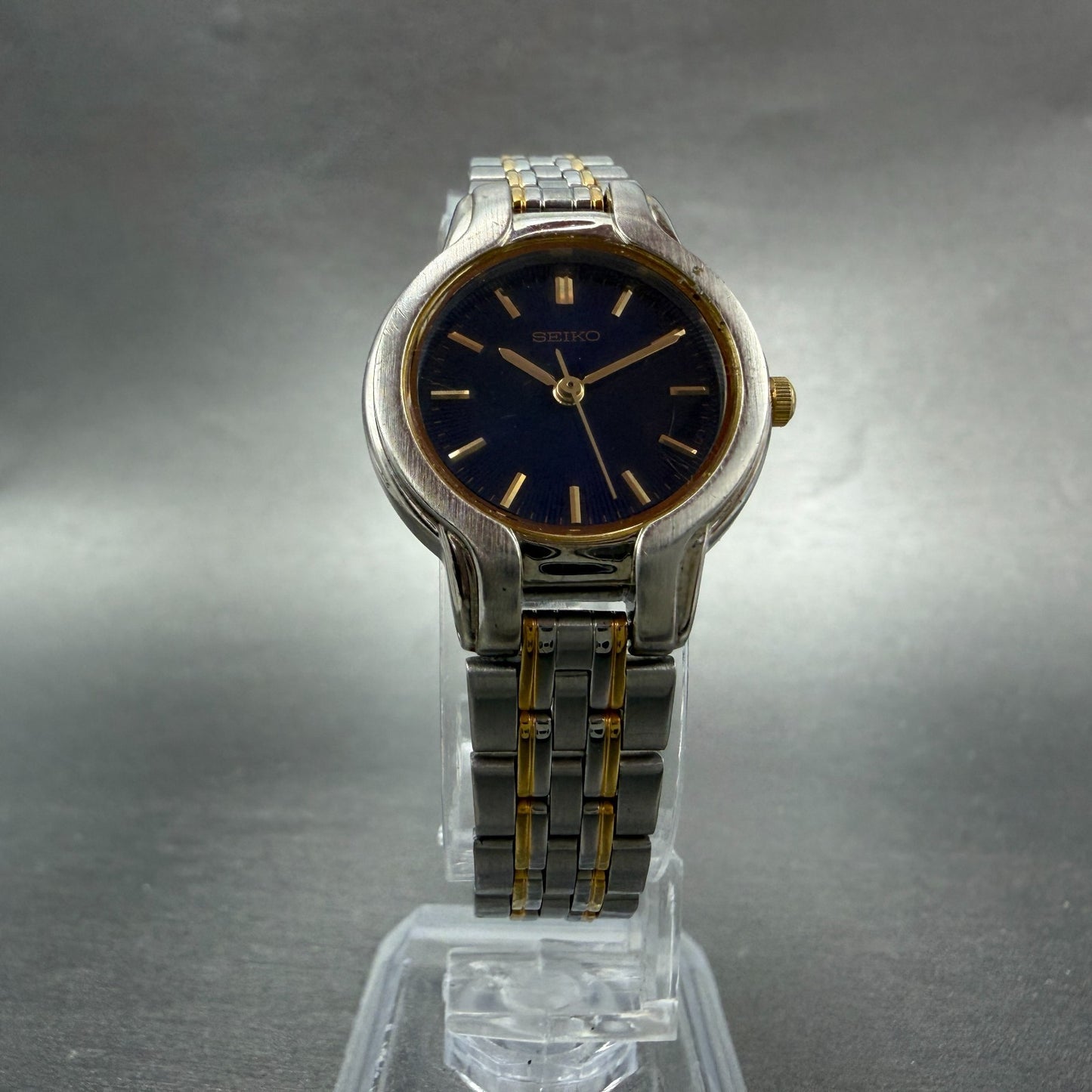 Seiko Watch Women 24mm Blue Dial Two Tone Round V701-2D60 New Battery Vintage5