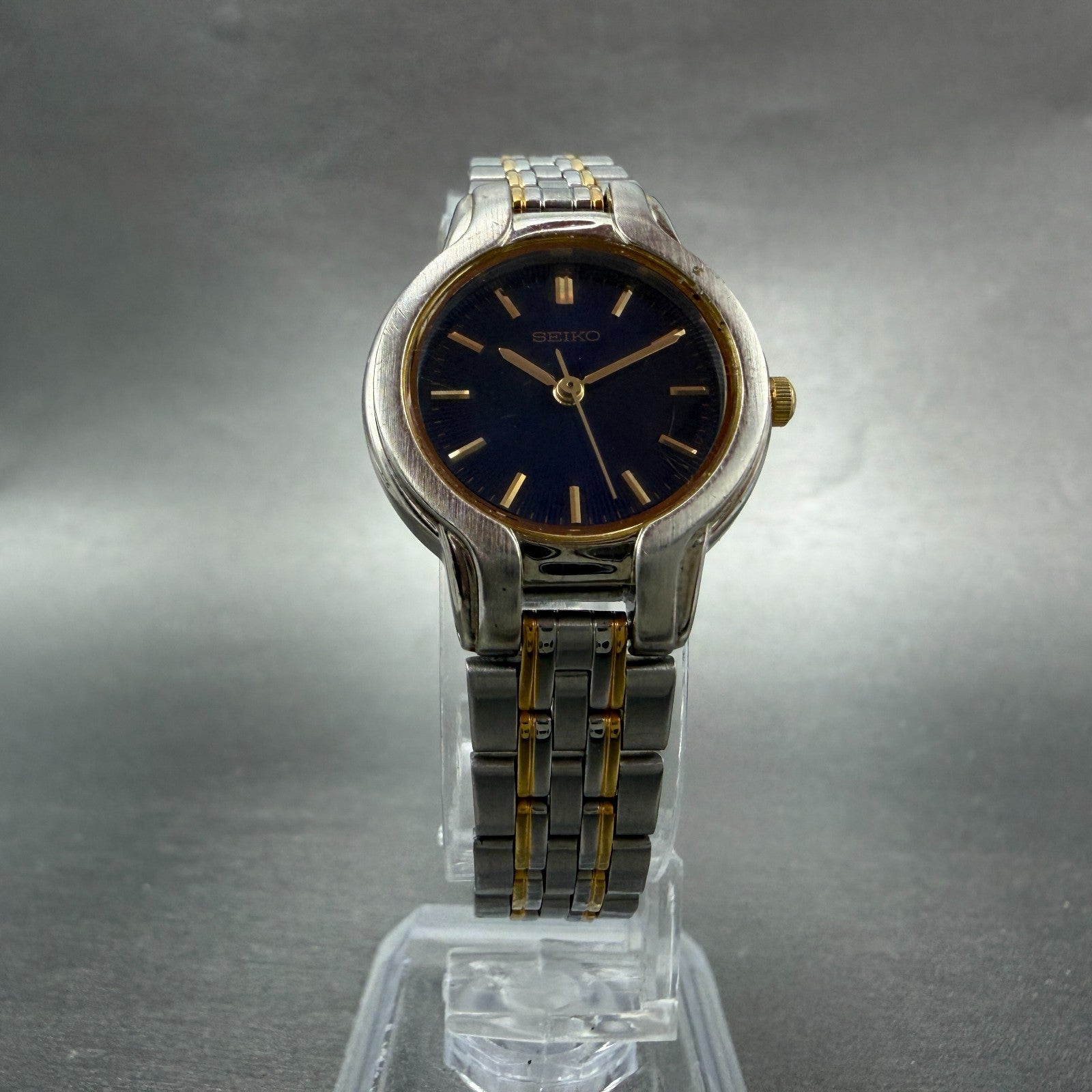 Seiko Watch Women 24mm Blue Dial Two Tone Round V701-2D60 New Battery Vintage5