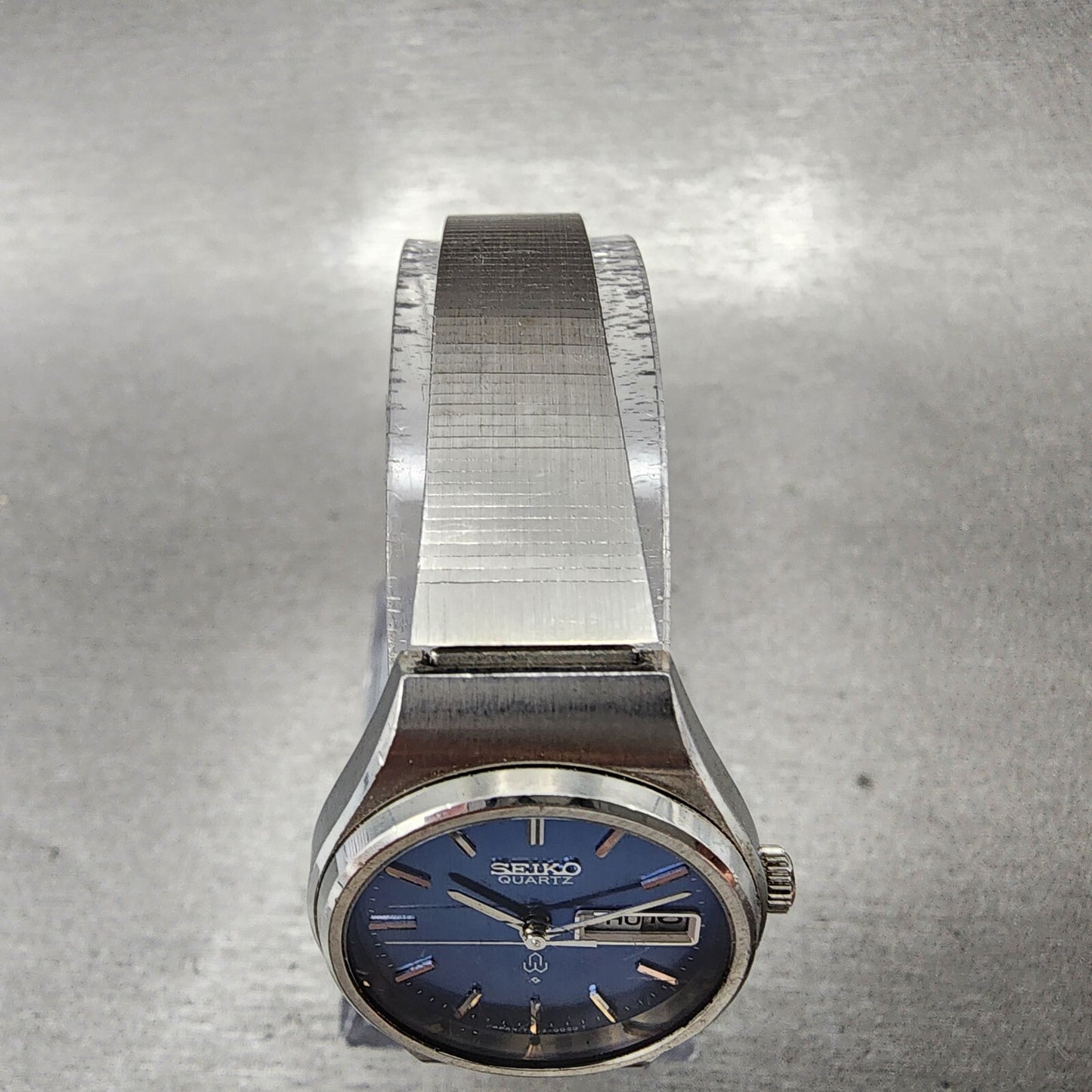 VTG Seiko Watch Women 24mm Blue Dial Silver Tone Daydate Round 79030020 NewBat4
