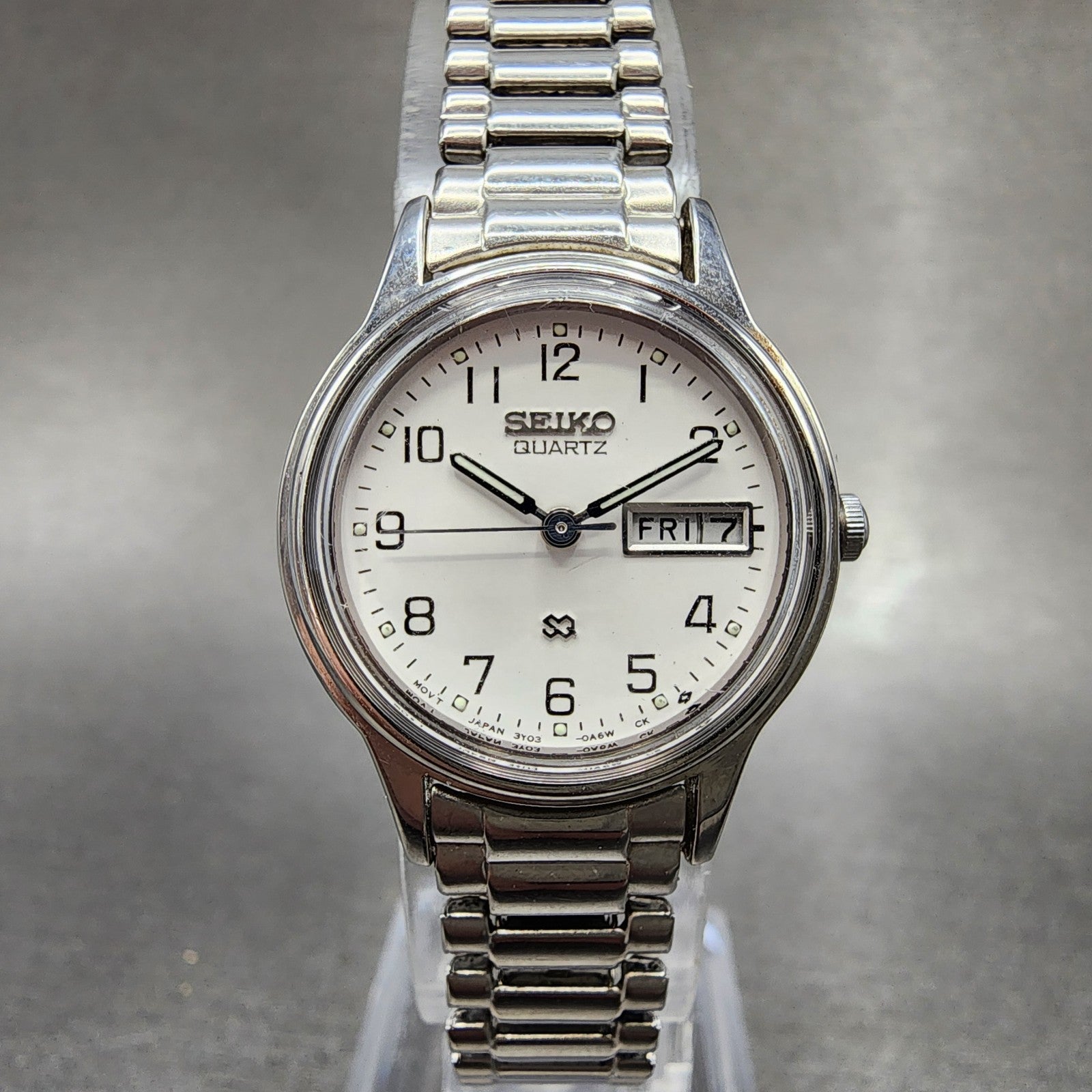 Seiko SQ Watch Women 24mm White Dial Silver Tone Daydate 3y030a29 New Battery0