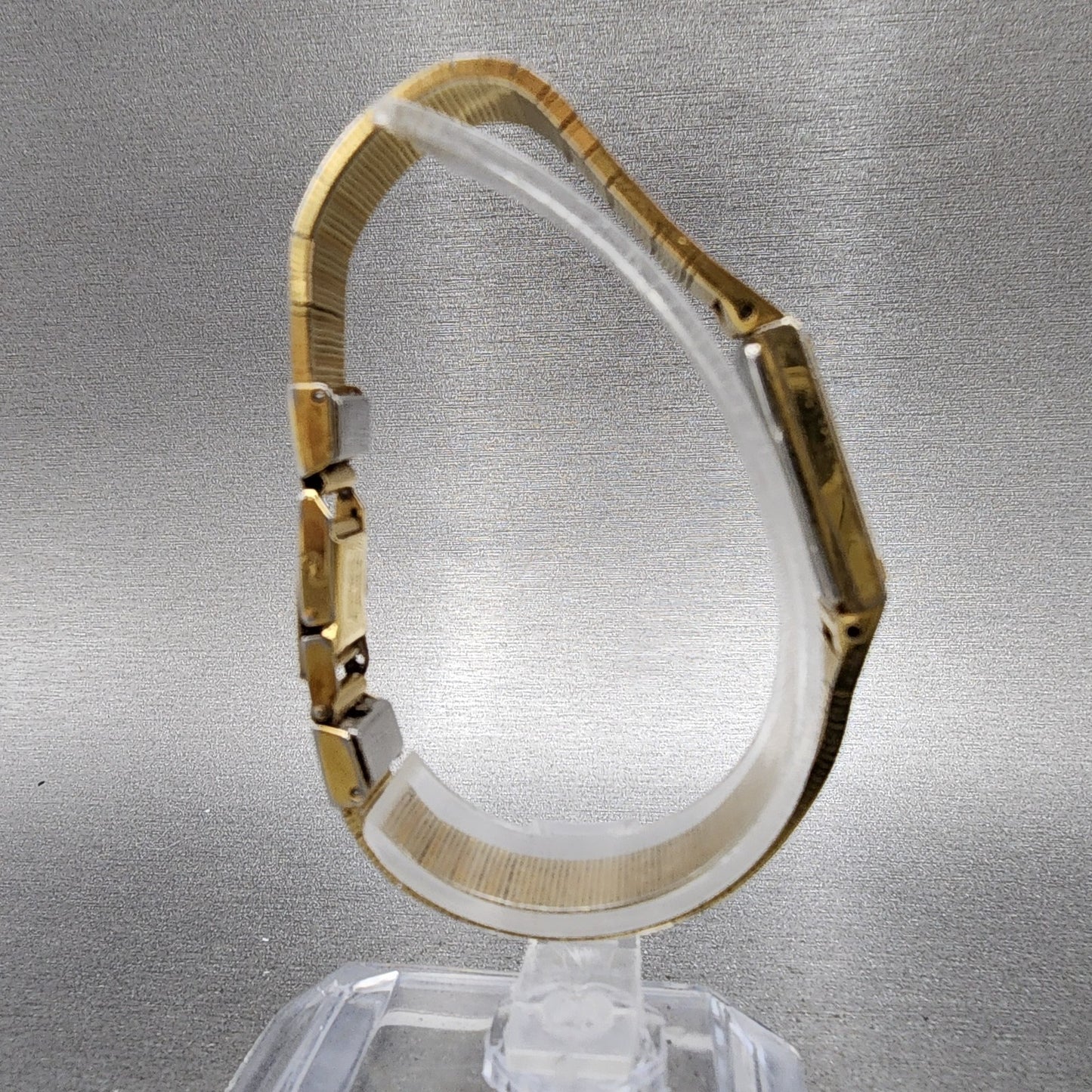 Seiko Tank Watch Women 13mm Champagne Dial Gold Tone 2e205259 New Battery8