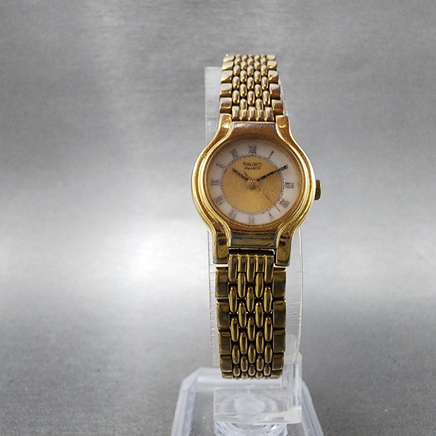 Seiko Watch Women 19mm White Dial Gold Tone Round V4010289 New Battery5