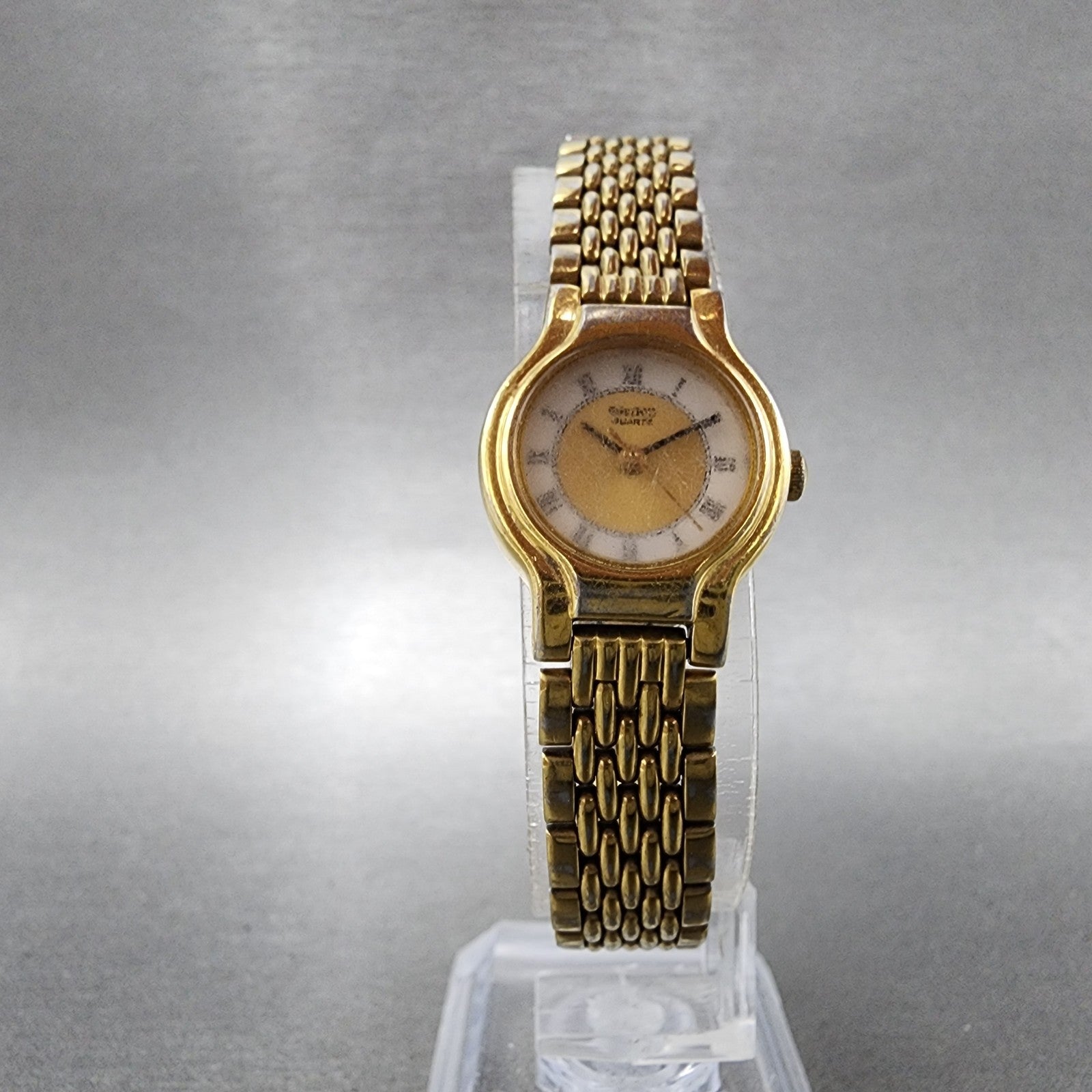 Seiko Watch Women 19mm White Dial Gold Tone Round V4010289 New Battery5
