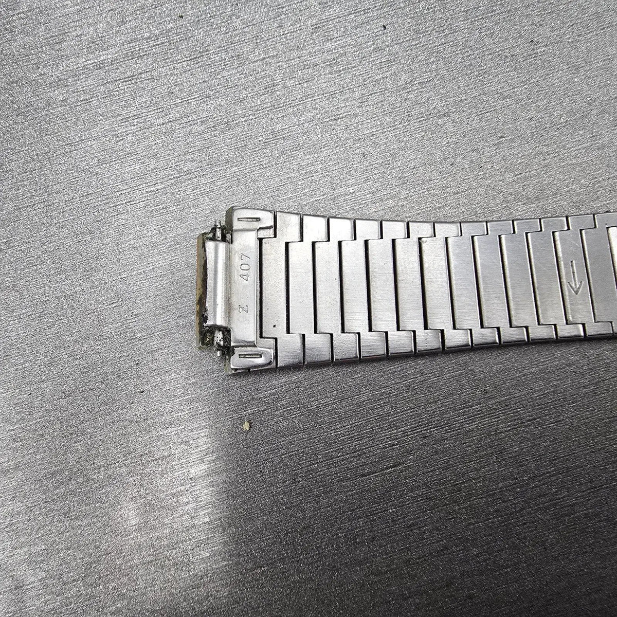 Seiko Bracelet 14mm Stainless Steel Gold Tone Tri Folding Clasp Vintage JP Z40714