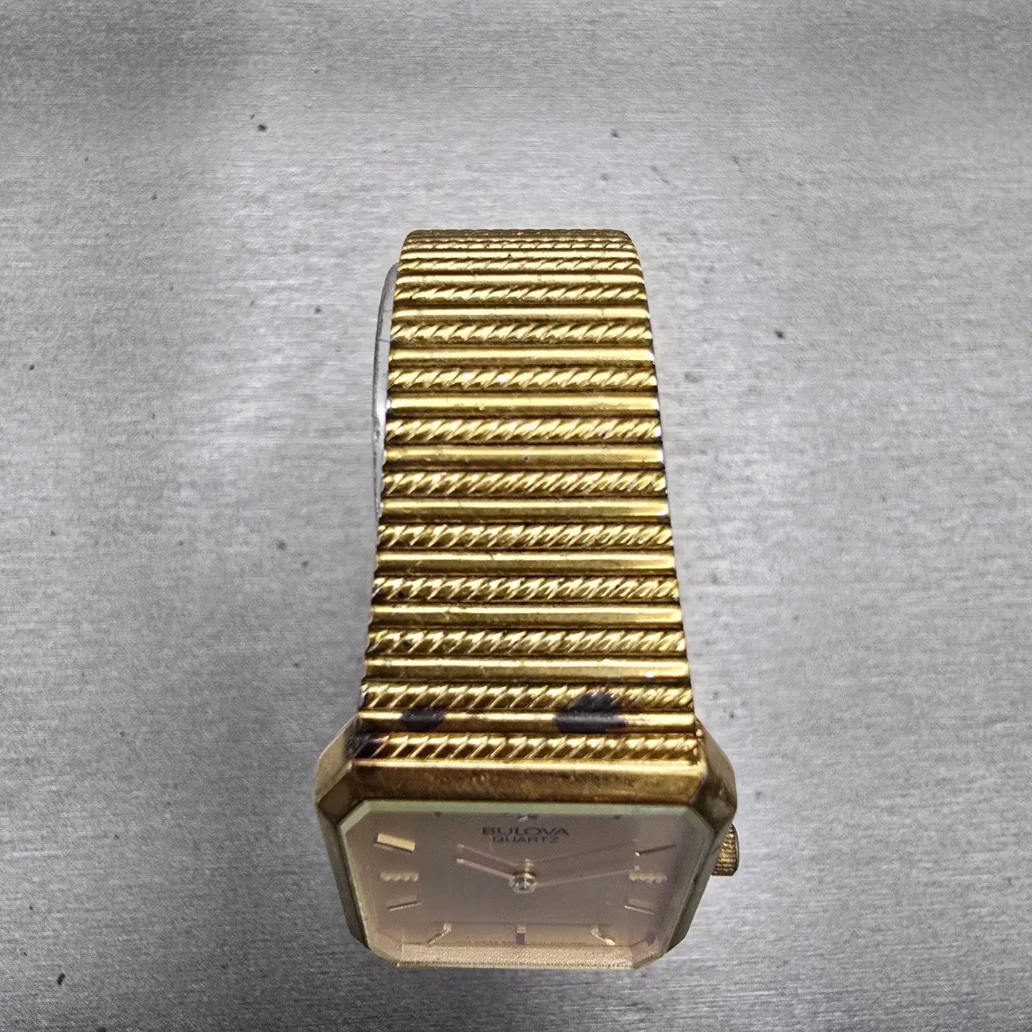 Bulova Watch Men 25mm Gold Dial Gold Tone Rectangle 92M45 New Battery Vintage4