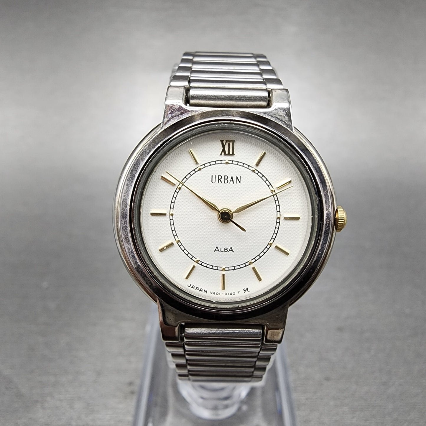 Seiko Alba Urban Watch Women 25mm White Dial Silver Tone Round NewBatt V40100500