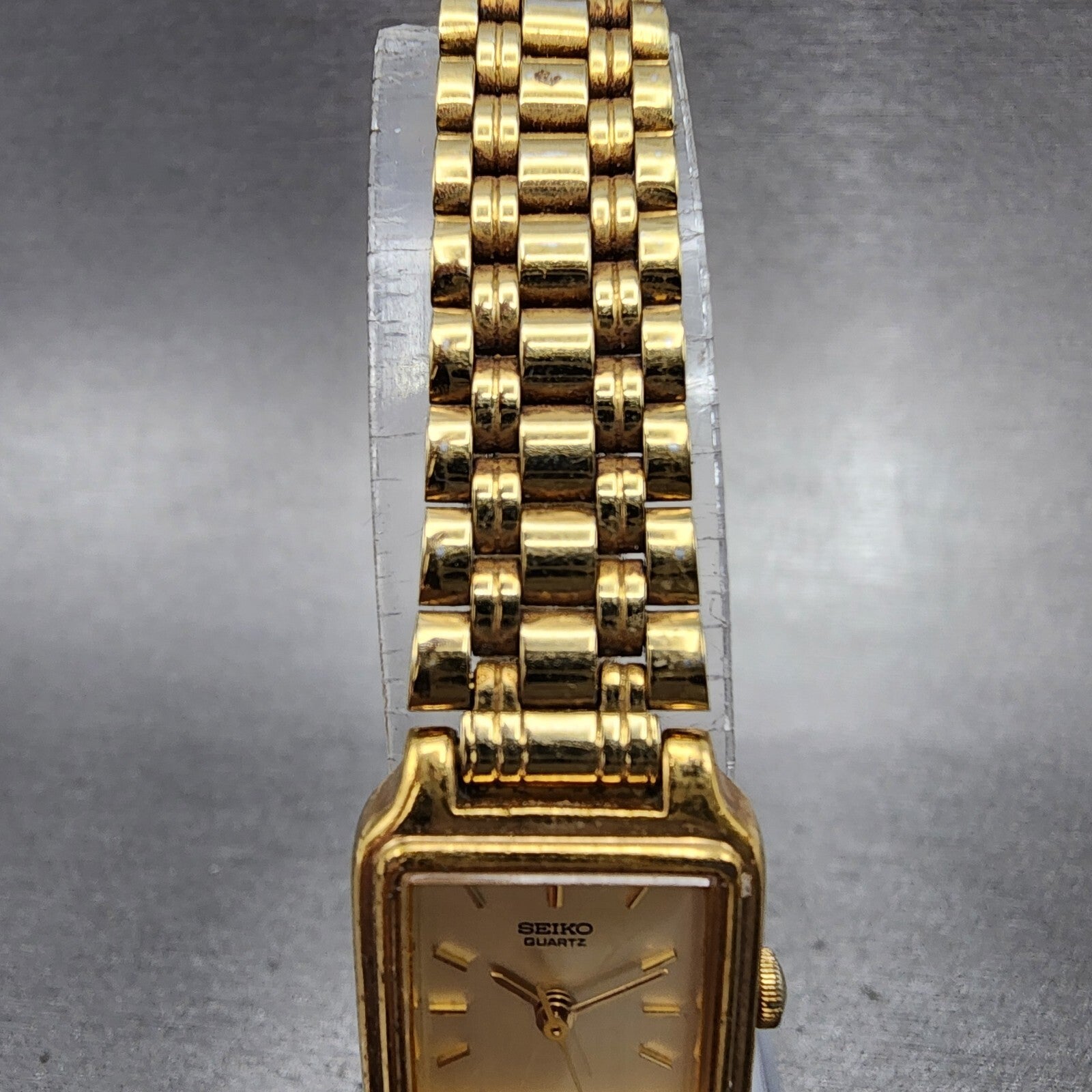 Seiko Tank Watch Women 17mm Gold Dial Gold Tone Rectangle V4015129 New Battery4