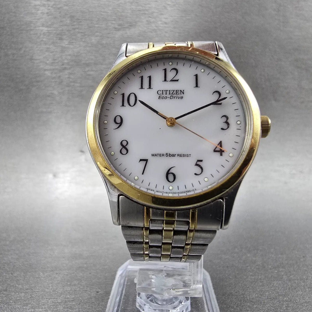 Citizen Eco-Drive Watch Men 35mm White Dial Two Tone Bracelet E030-K001676 Runs5