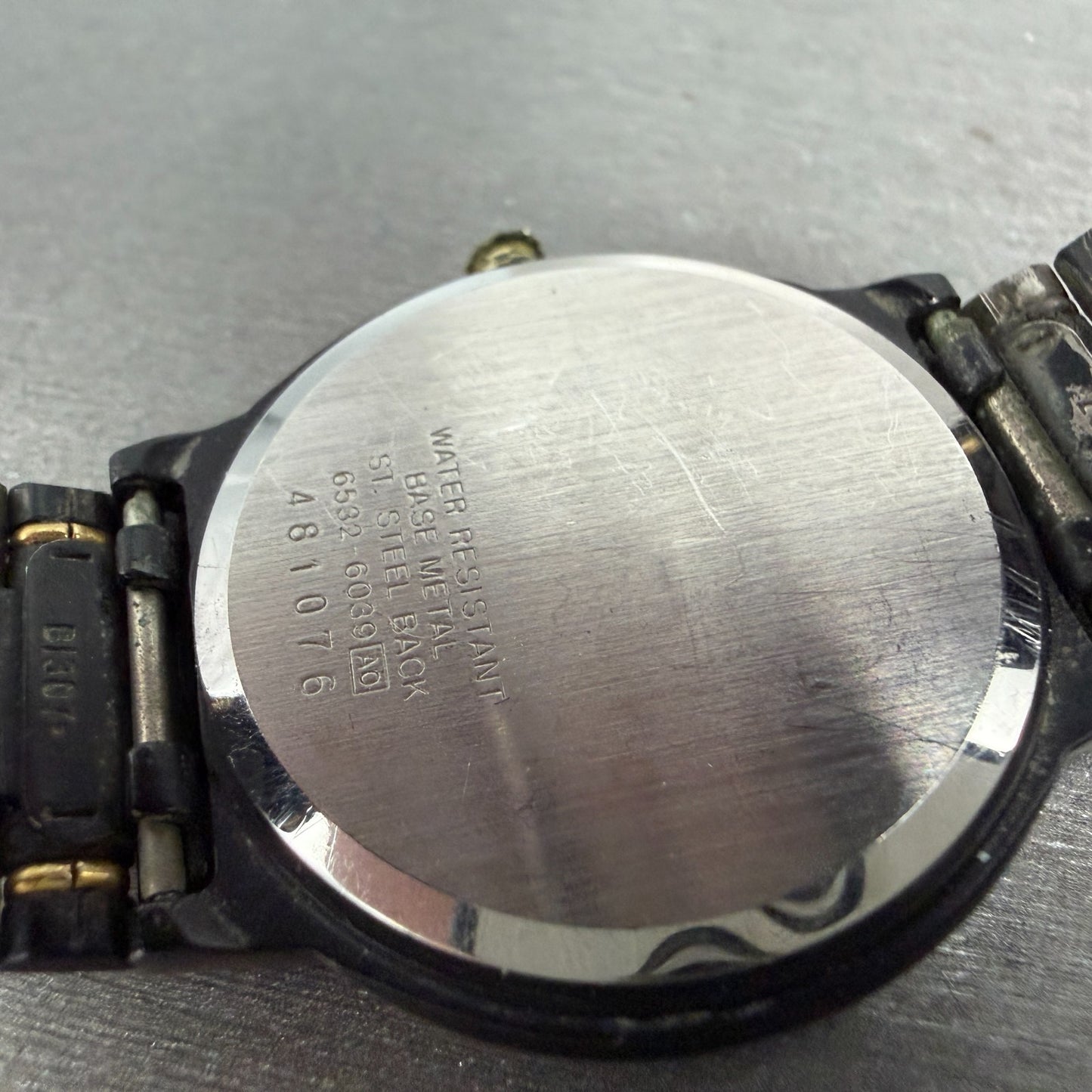 Seiko Watch Men 32mm Black Dial Black Gold Tone Date Round 6532-6039 New Battery10