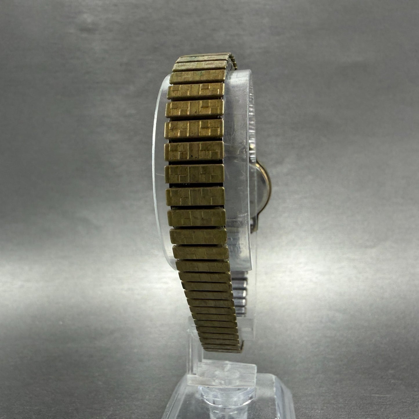 Seiko Avenue Watch Women 23mm Silver Dial Gold Tone Round 1F21-0D20 New Battery7