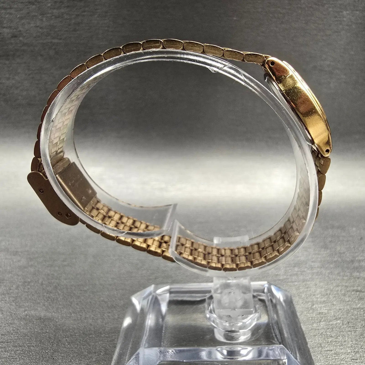 Seiko SX Watch Women 19mm Black Dial Gold Tone Round V401-0281 New Battery VTG8