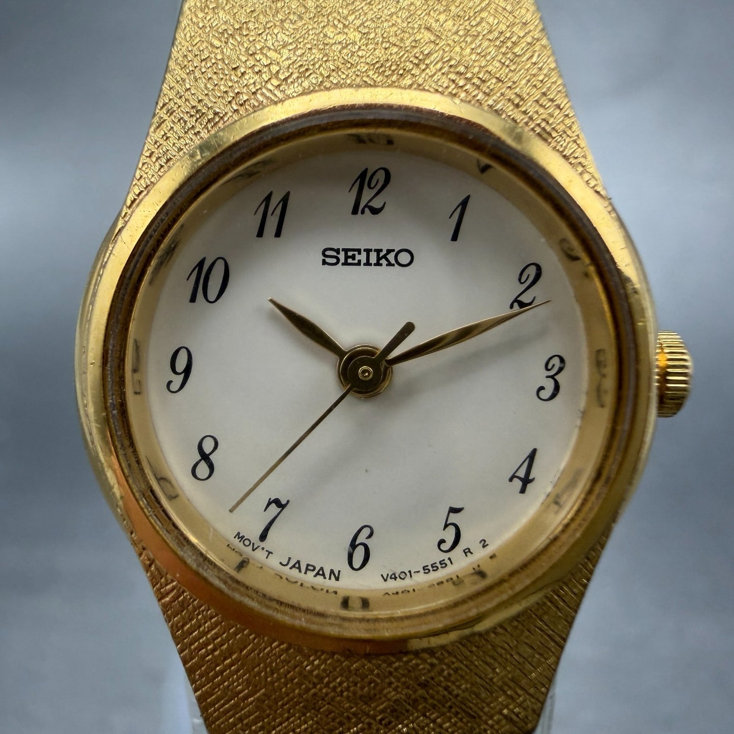 Seiko Watch Women 19mm White Dial Gold Tone Round V401-1819 New Battery Vintage1